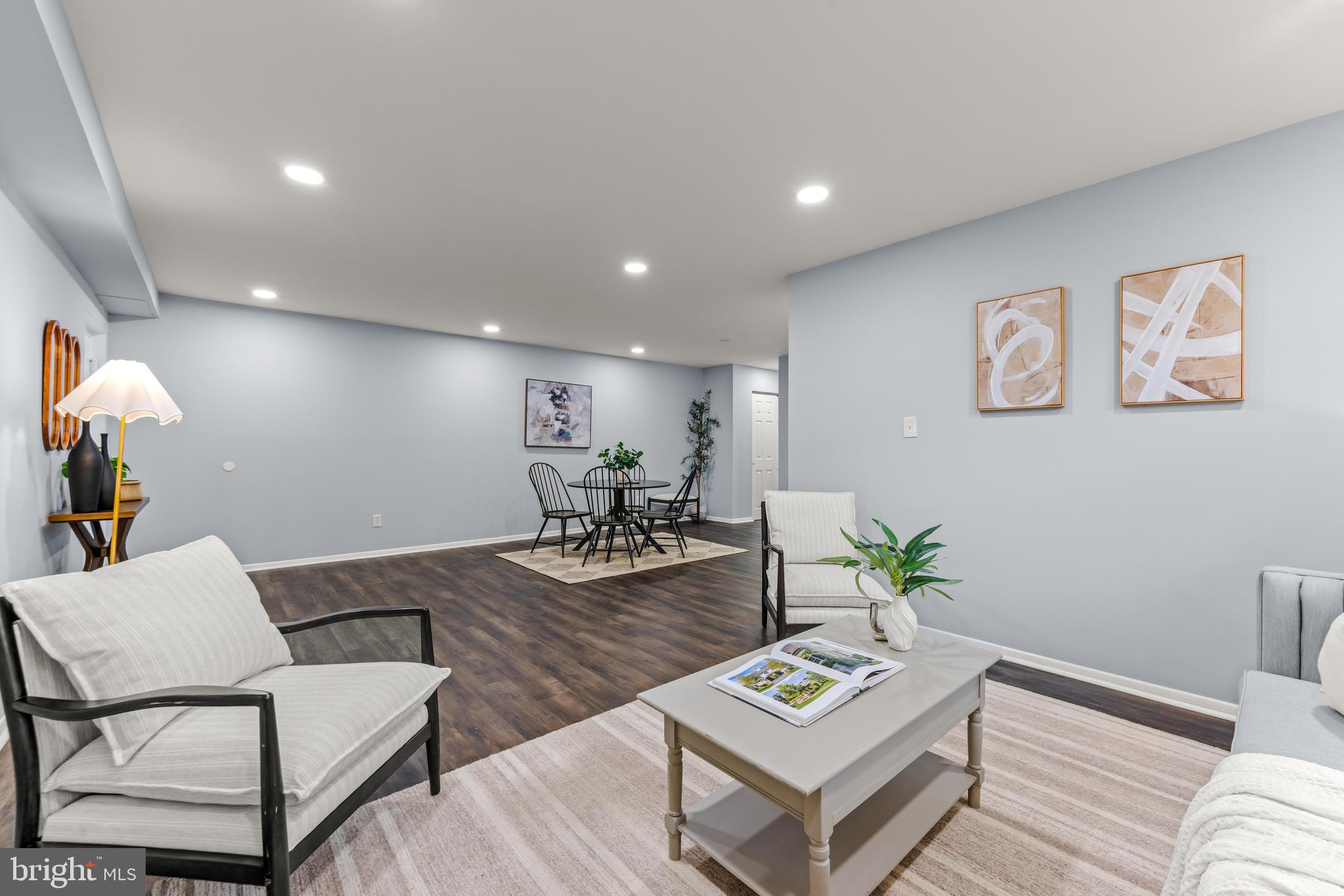 HOMELAND SOUTHWAY - Residential Lease