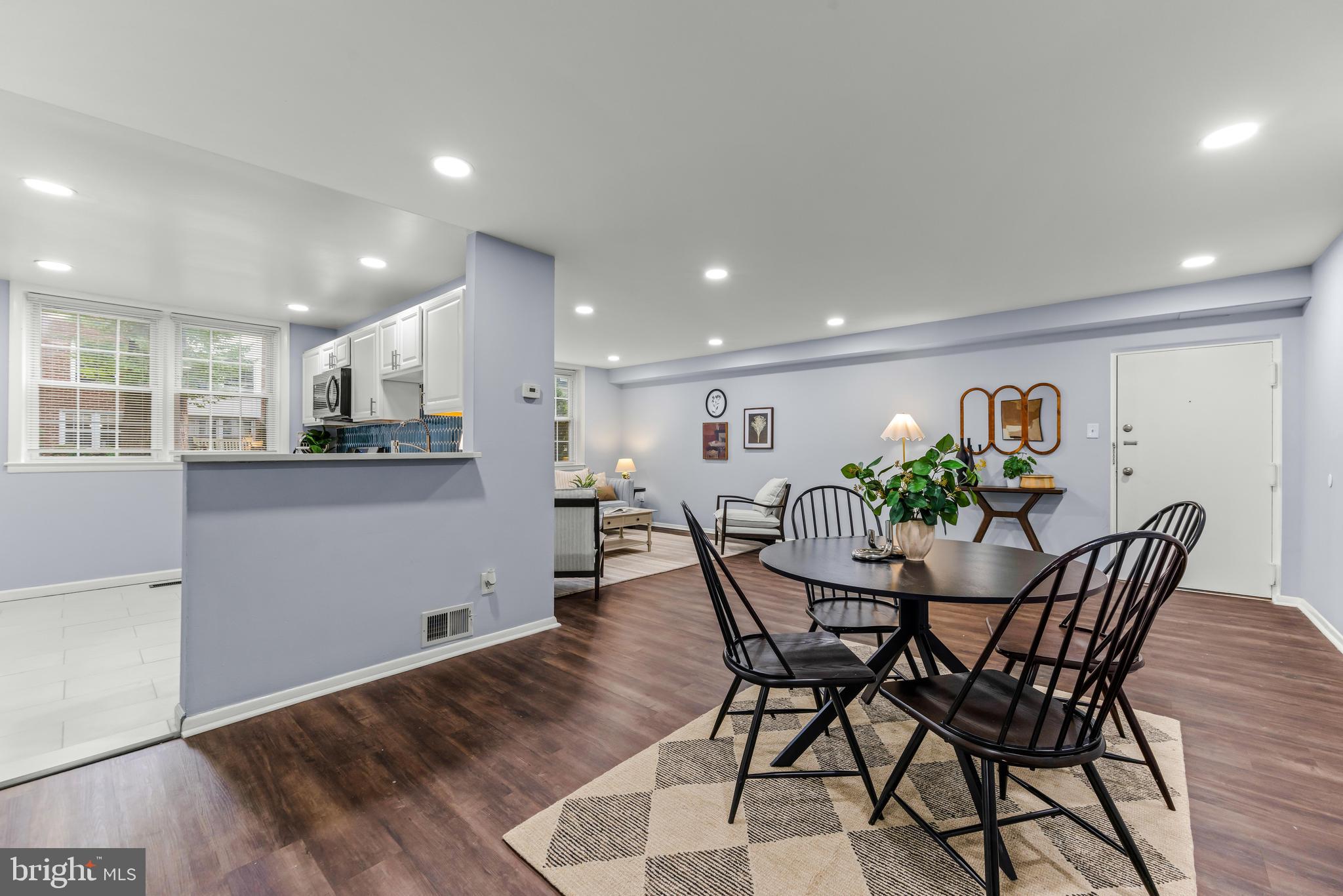 HOMELAND SOUTHWAY - Residential Lease