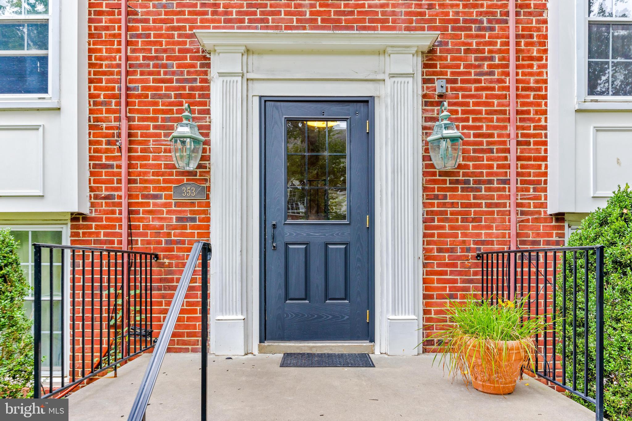 HOMELAND SOUTHWAY - Residential Lease