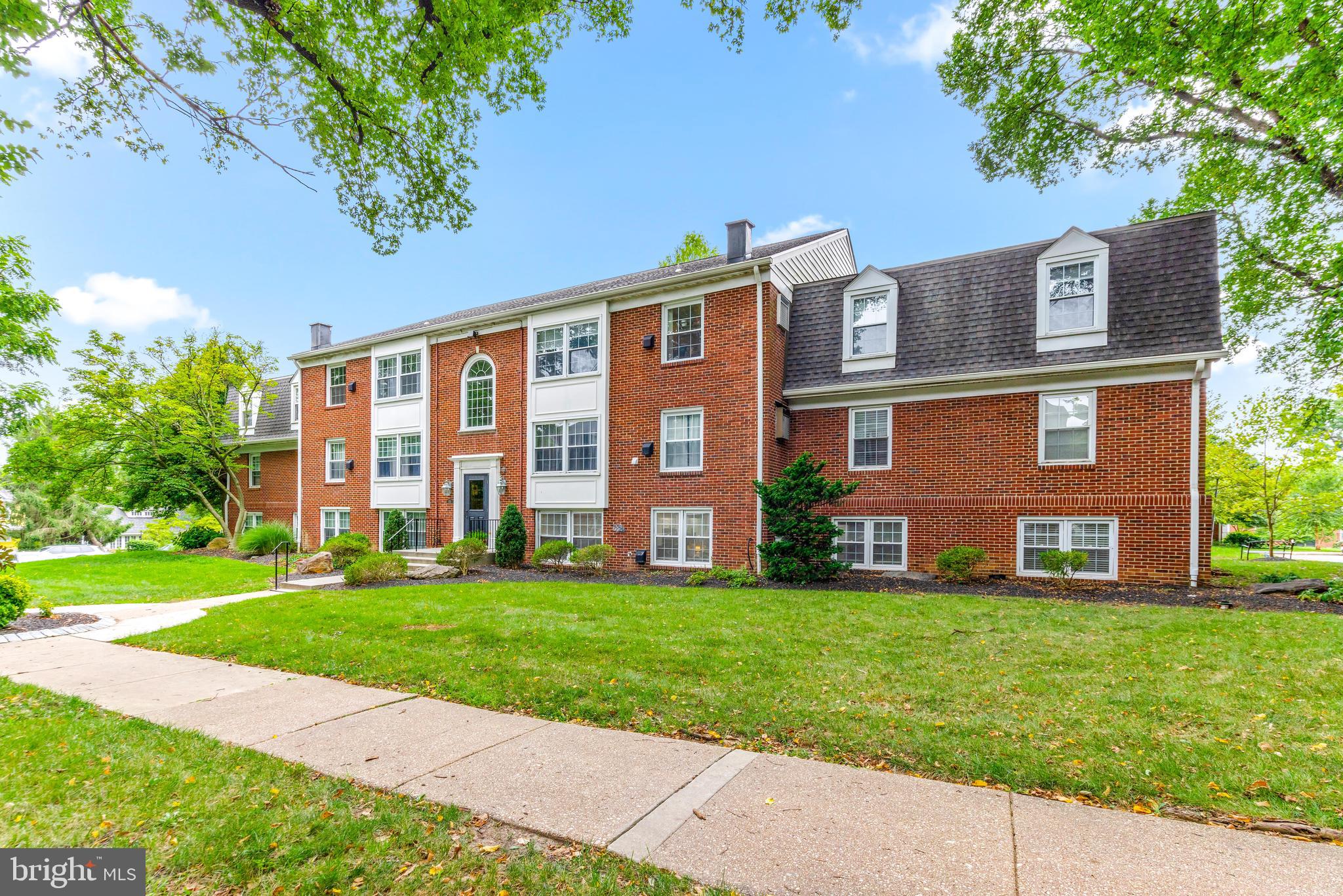 HOMELAND SOUTHWAY - Residential Lease