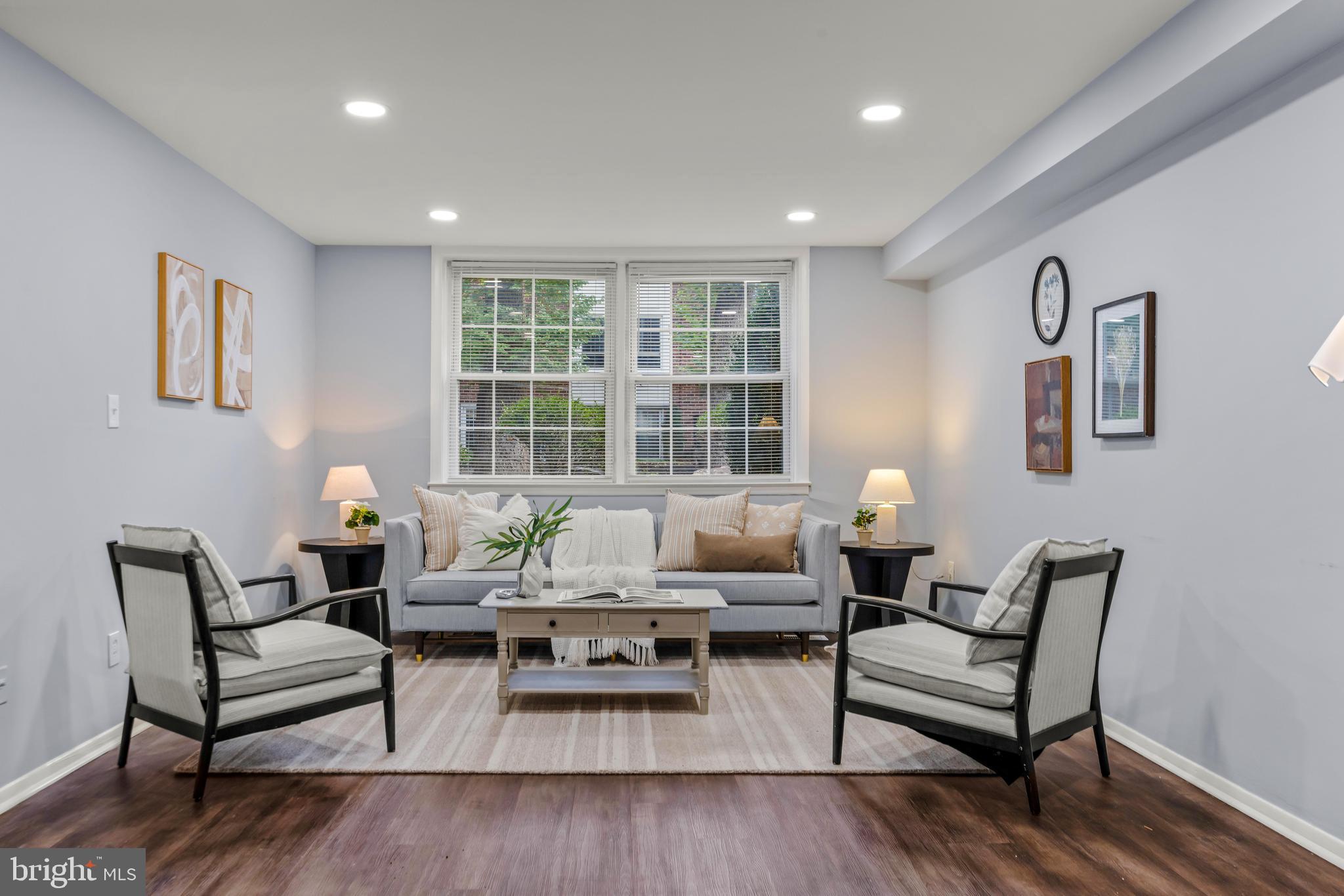 HOMELAND SOUTHWAY - Residential Lease