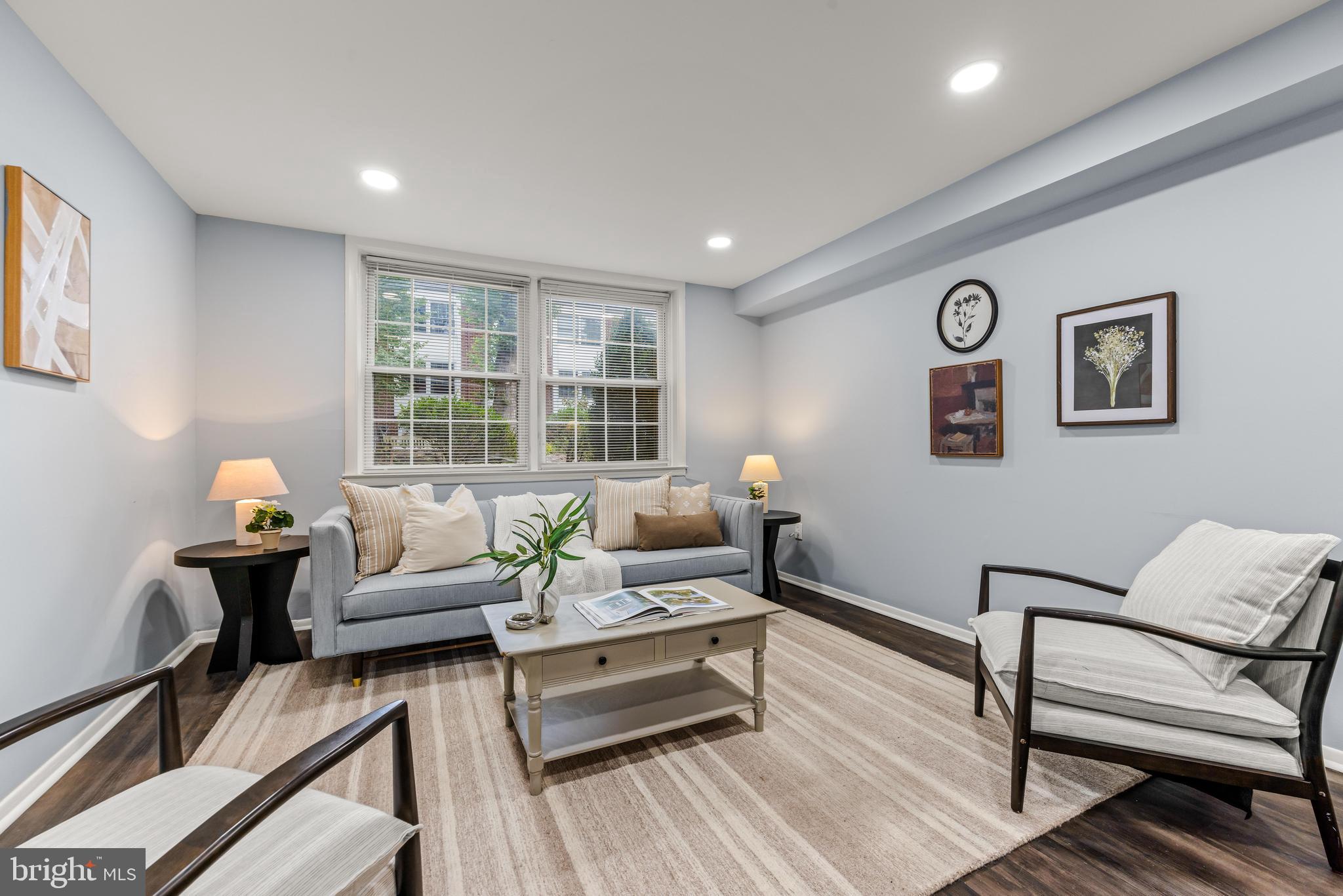 HOMELAND SOUTHWAY - Residential Lease