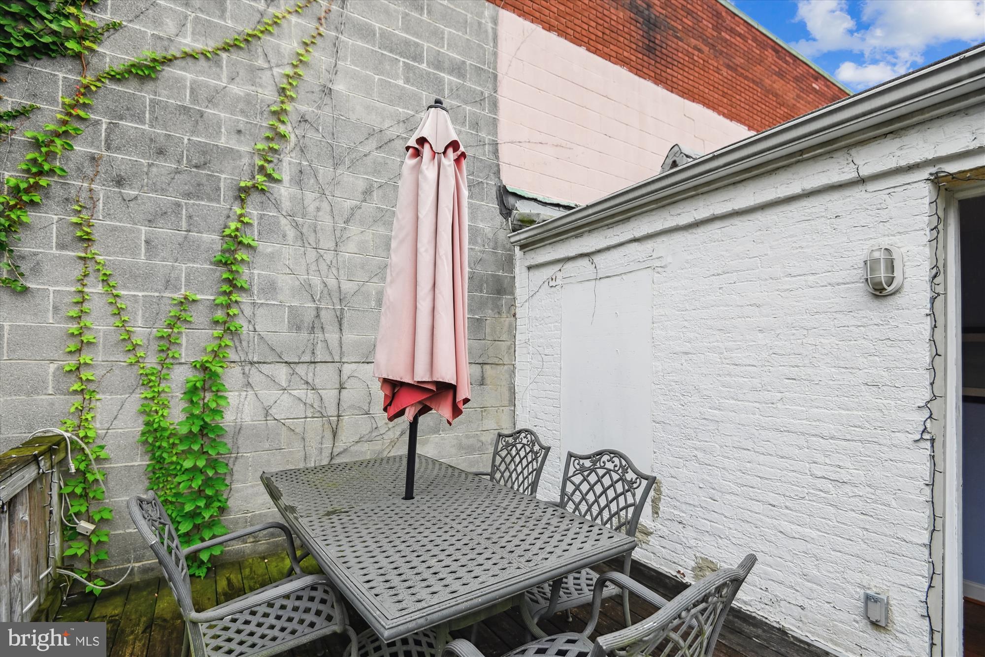BUTCHERS HILL - Residential