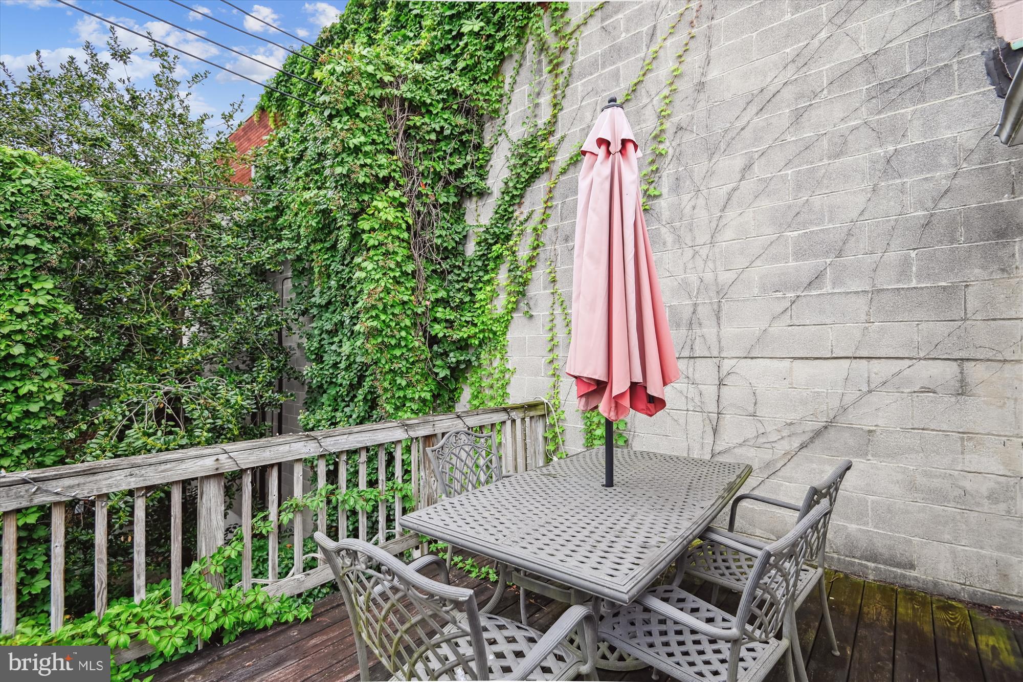BUTCHERS HILL - Residential