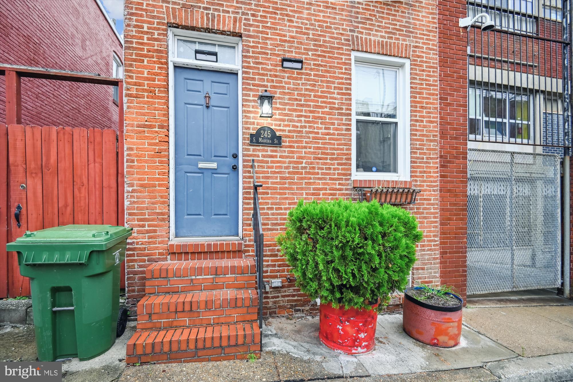BUTCHERS HILL - Residential