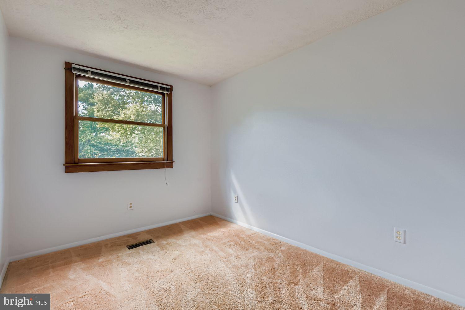 HARMANS WOODS - Residential