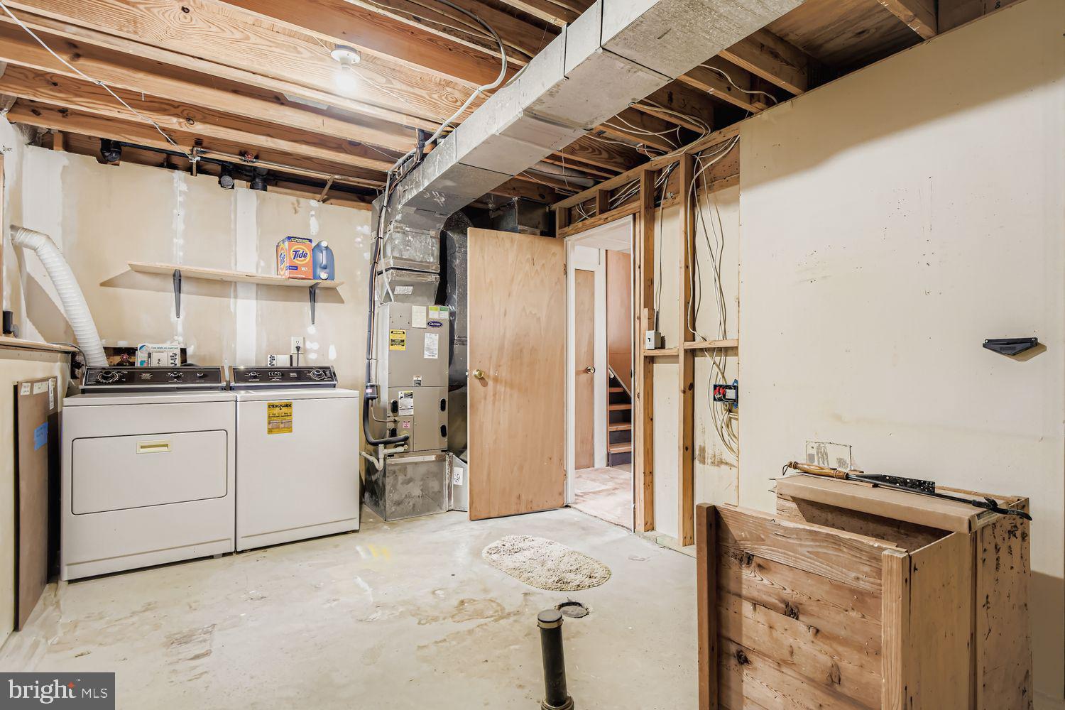 HARMANS WOODS - Residential