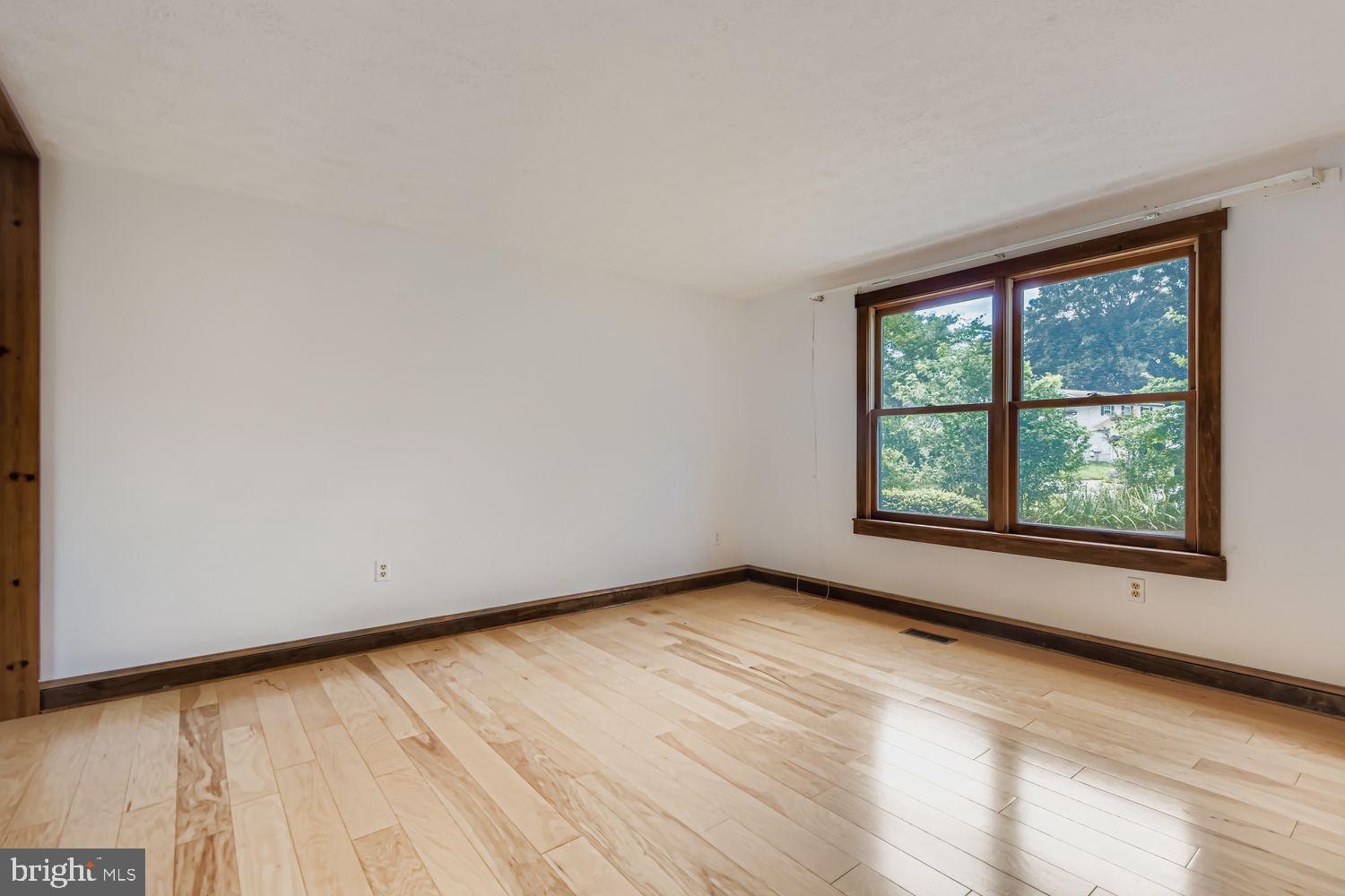 HARMANS WOODS - Residential