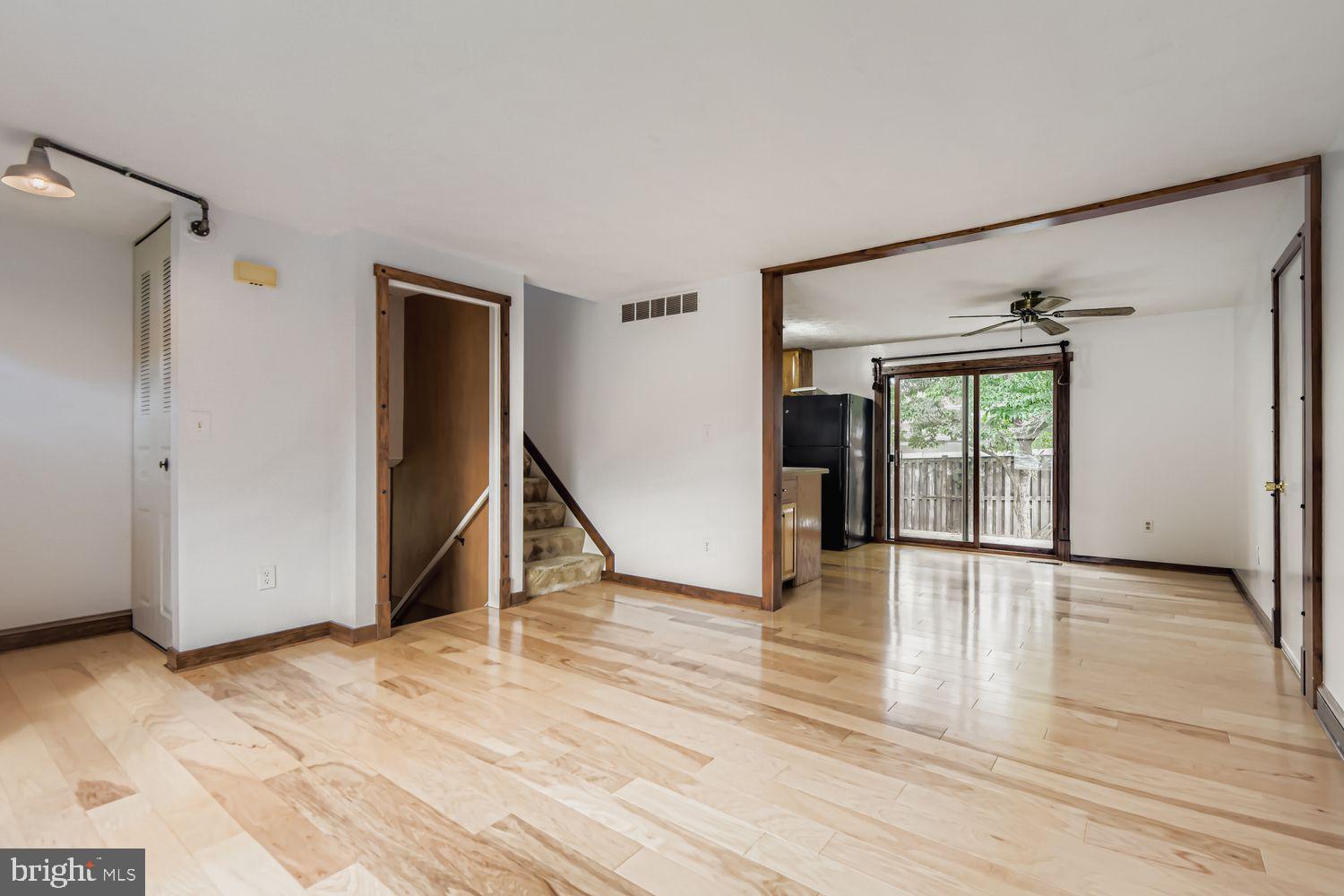 HARMANS WOODS - Residential