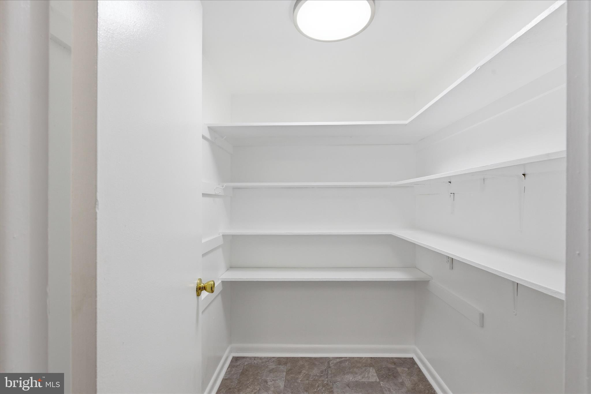 BEECHWOOD SQUARE - Residential