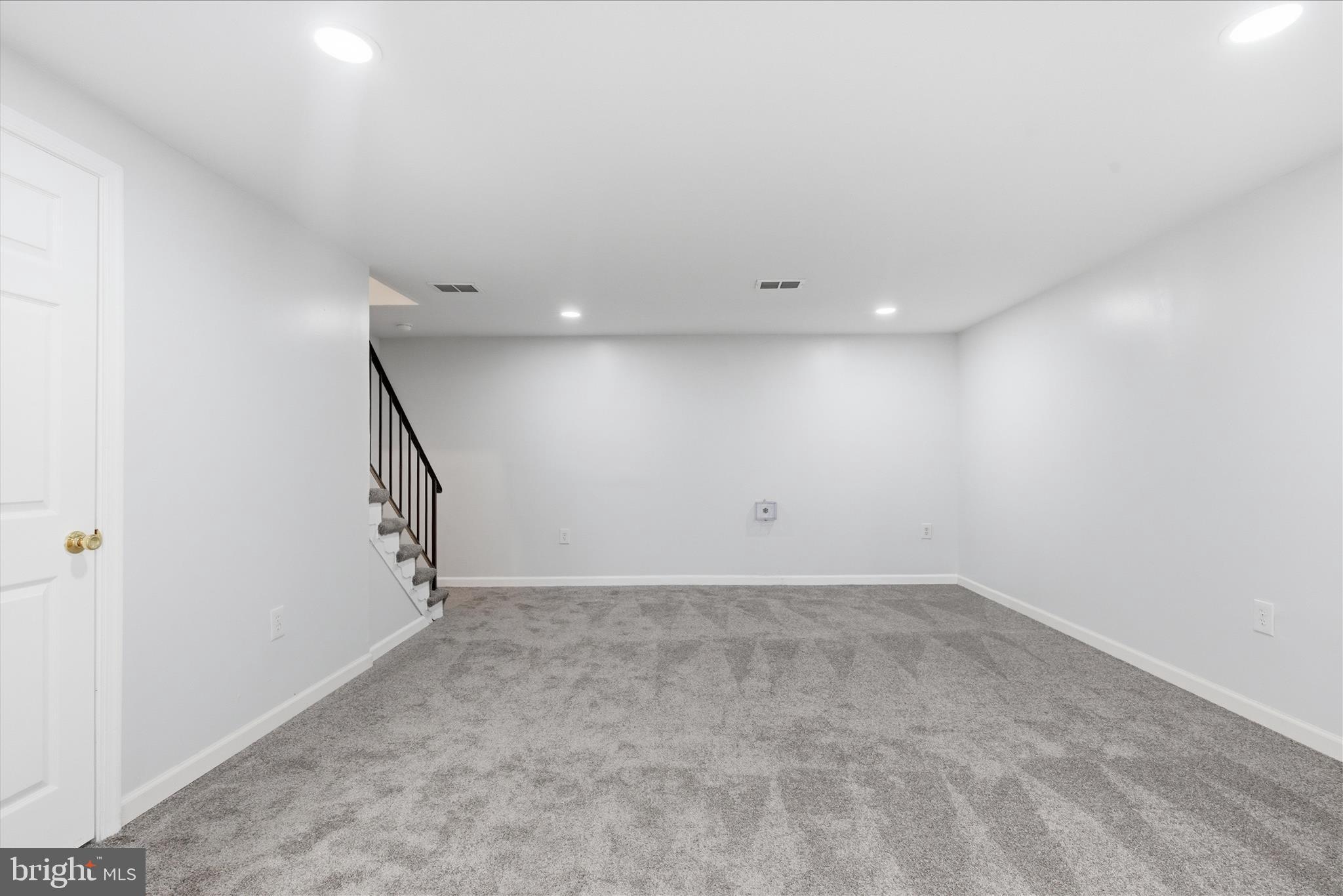 BEECHWOOD SQUARE - Residential