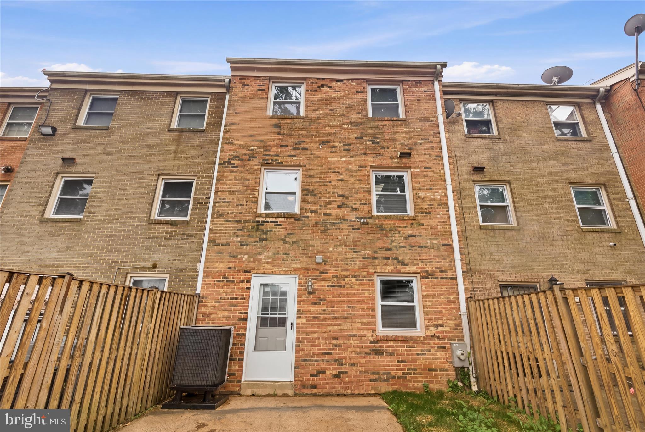 BEECHWOOD SQUARE - Residential