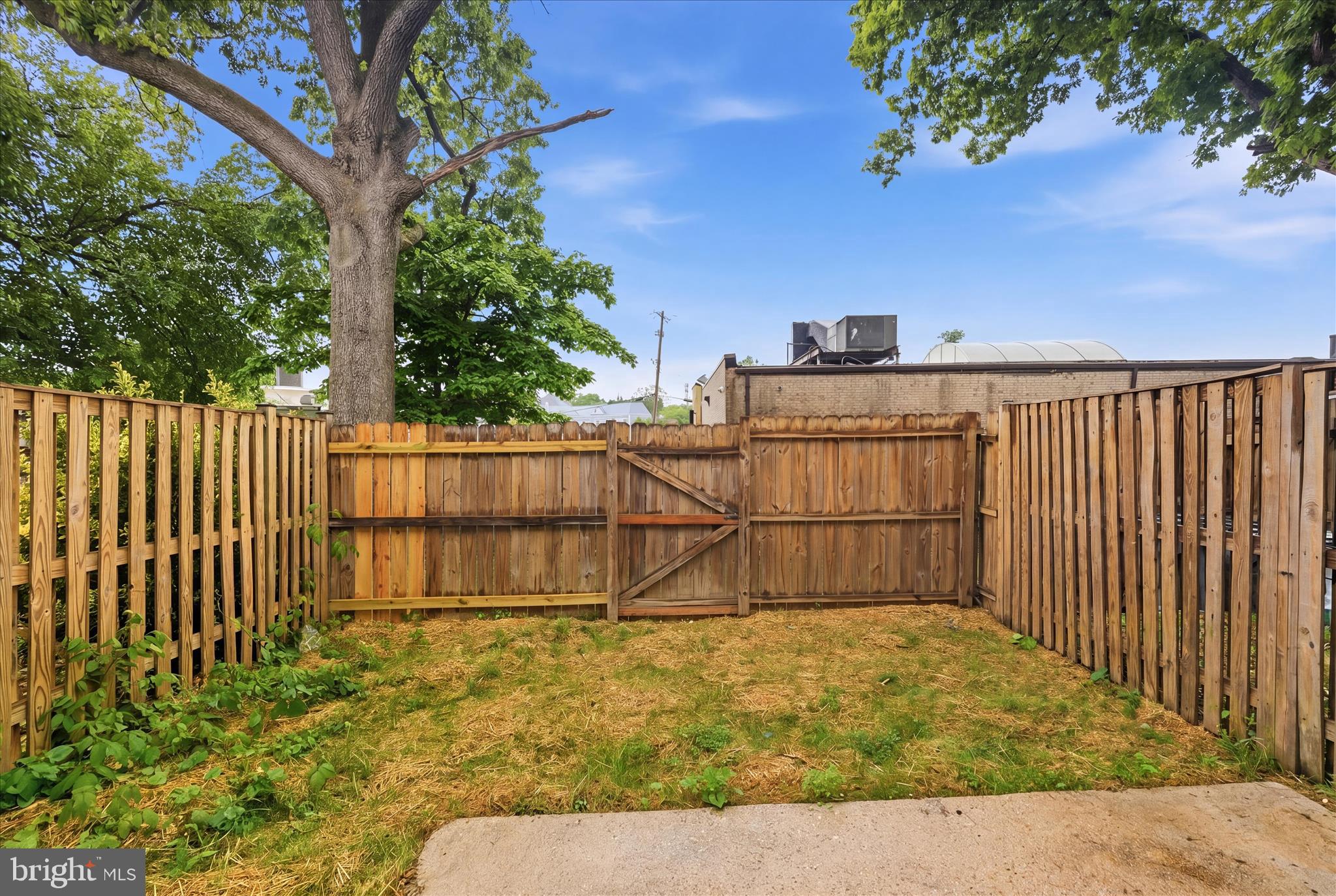 BEECHWOOD SQUARE - Residential