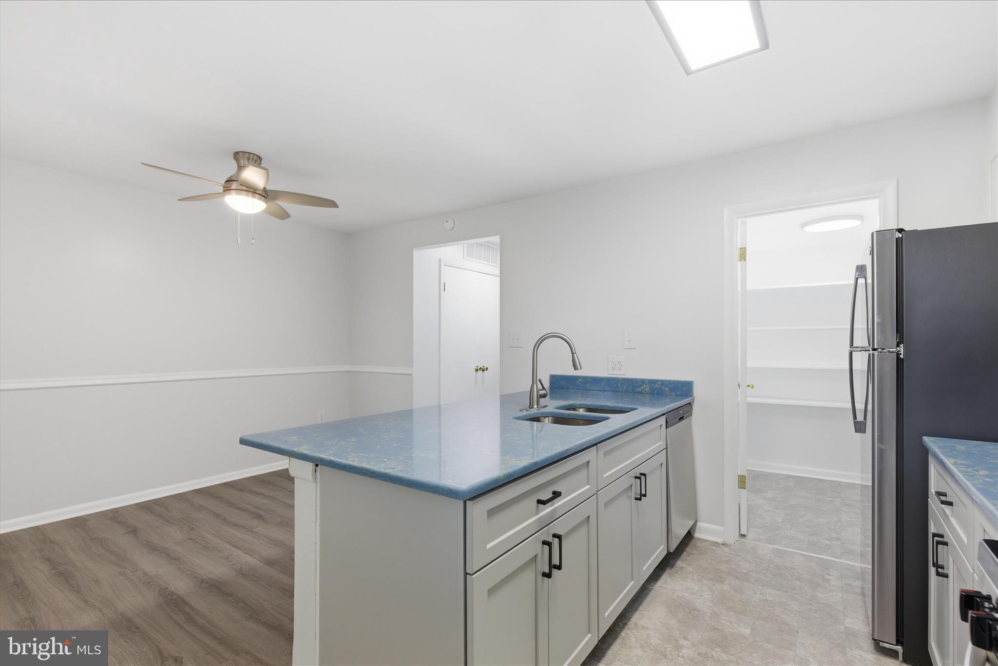 BEECHWOOD SQUARE - Residential