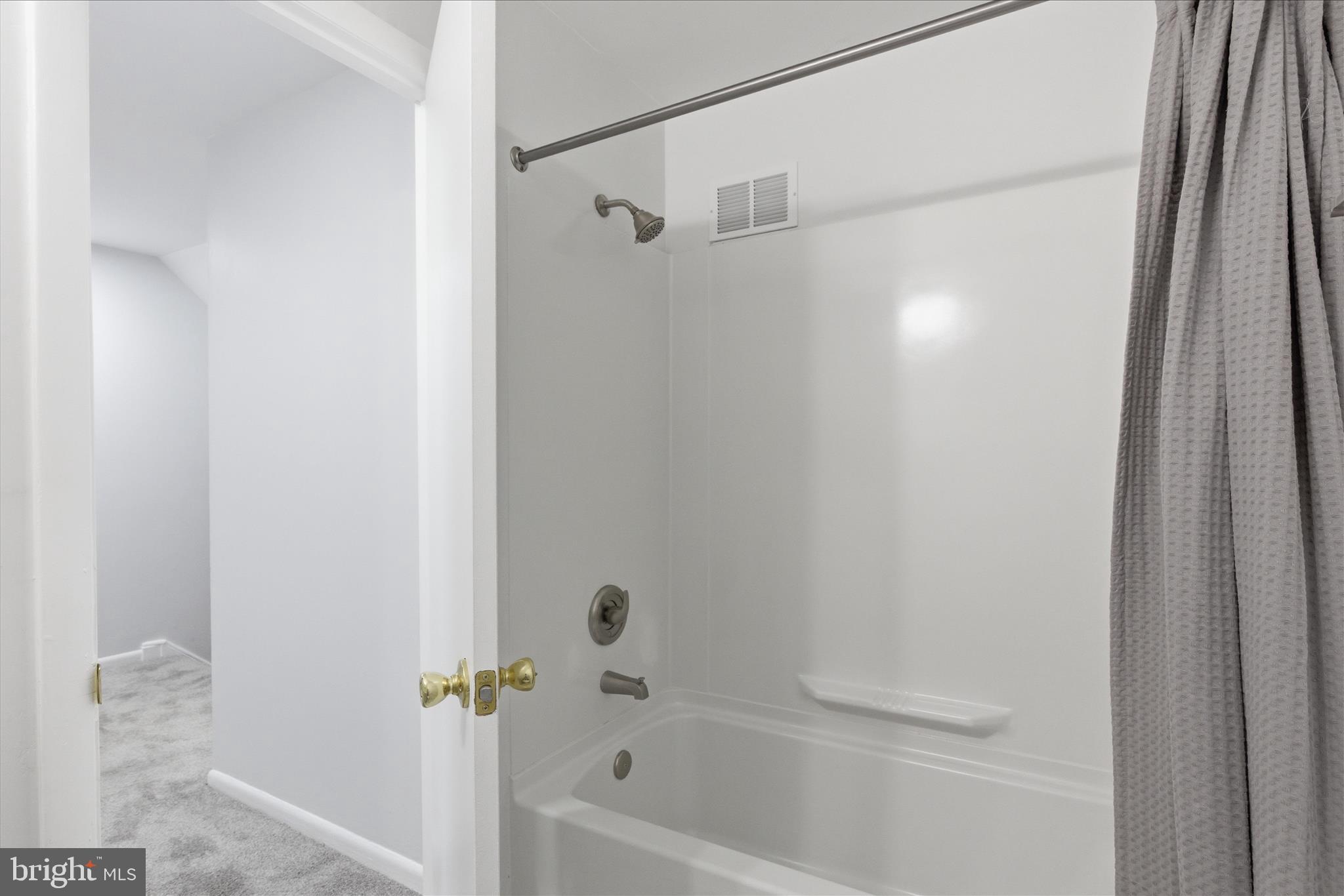 BEECHWOOD SQUARE - Residential