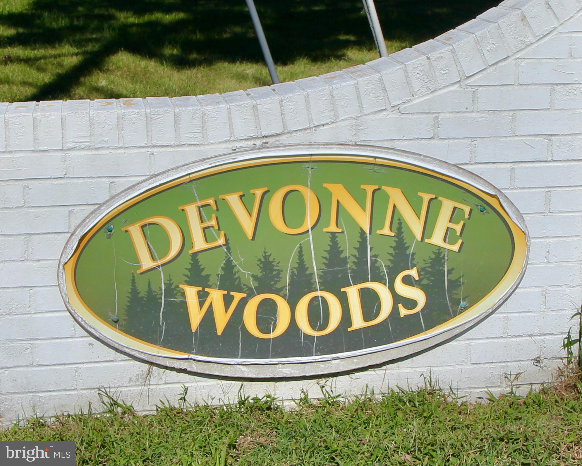DEVONNE WOODS - Residential