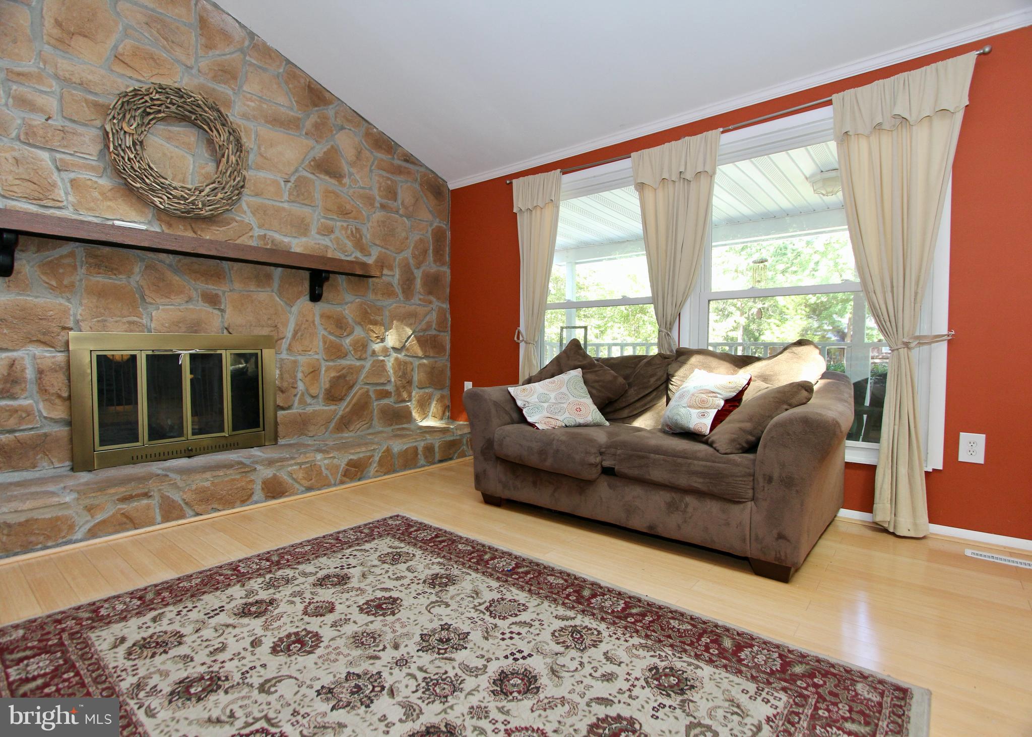 DEVONNE WOODS - Residential