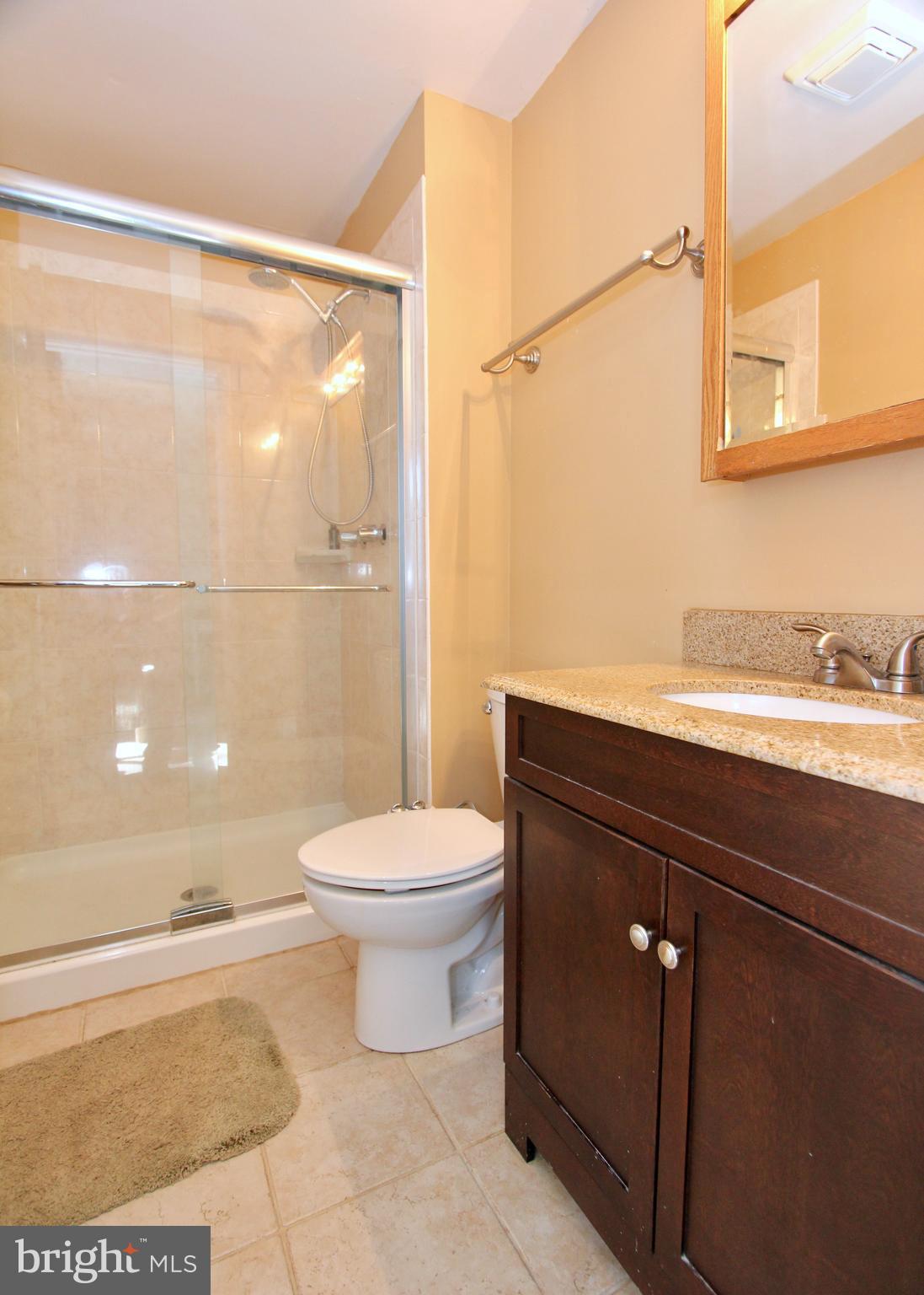 DEVONNE WOODS - Residential