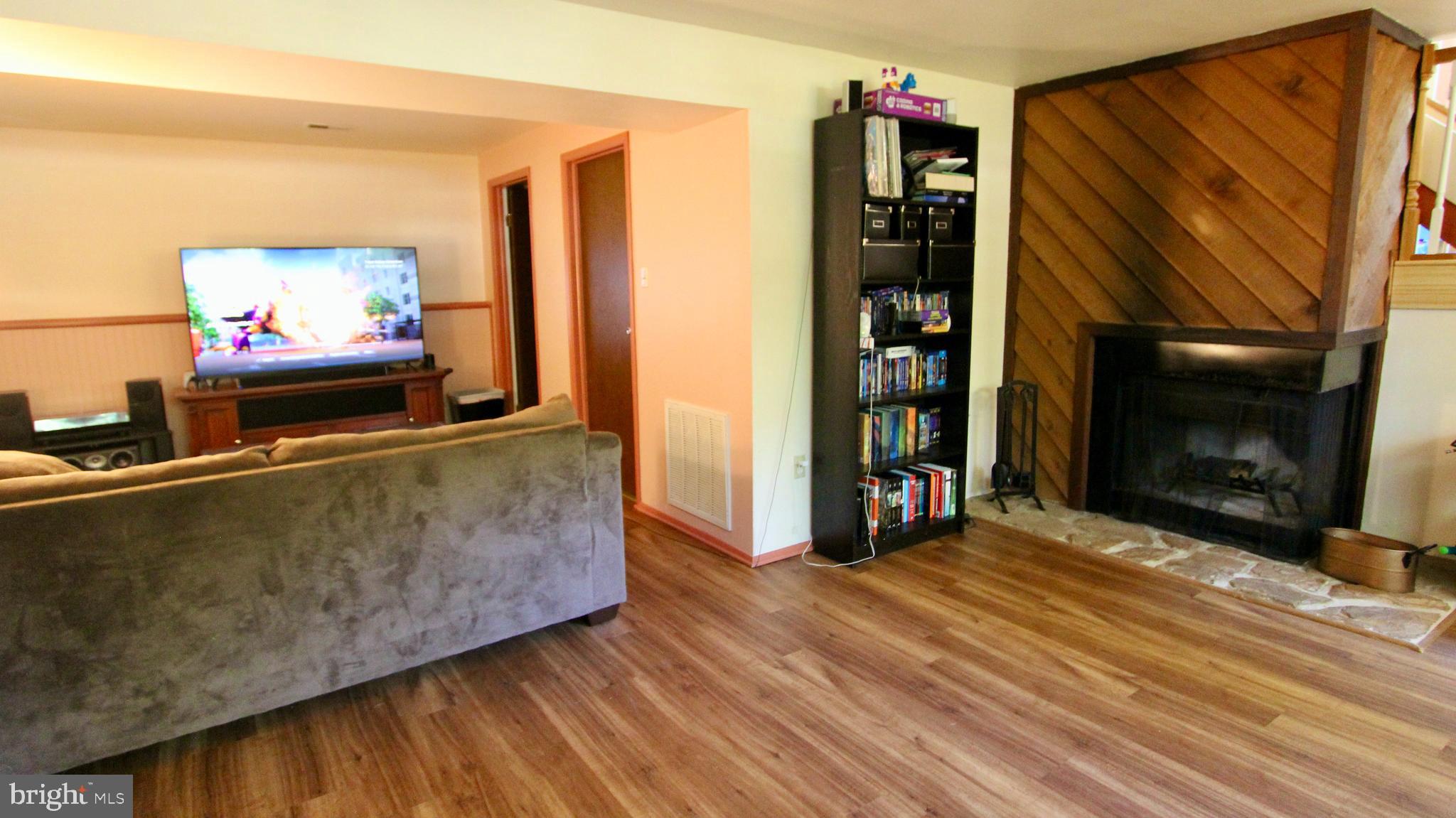 DEVONNE WOODS - Residential