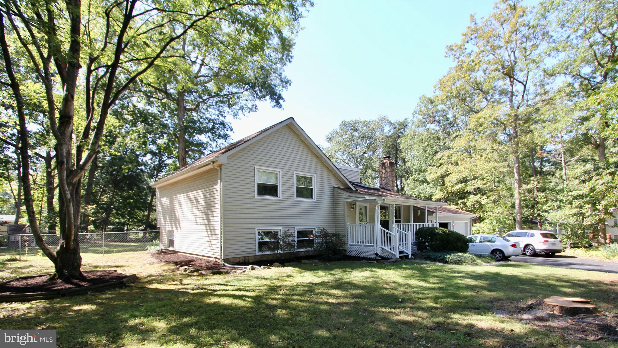 DEVONNE WOODS - Residential