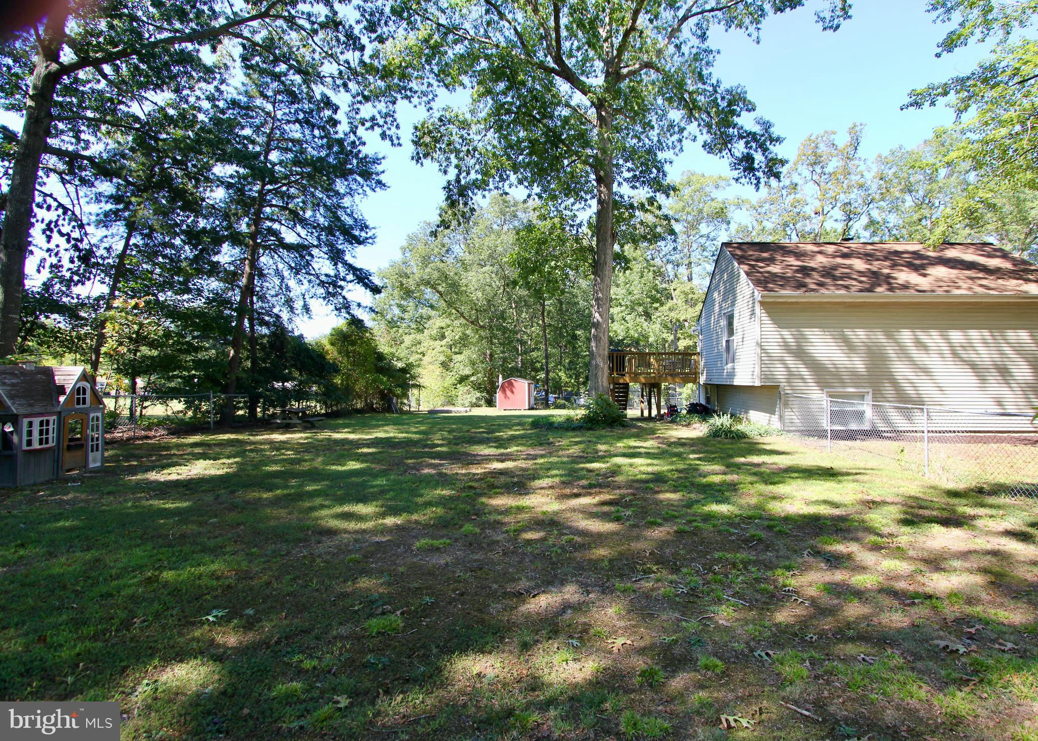 DEVONNE WOODS - Residential