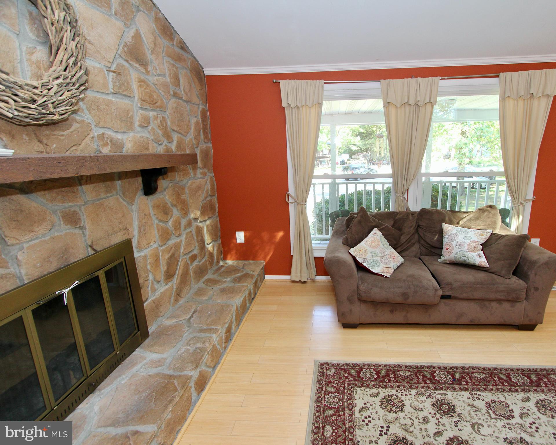 DEVONNE WOODS - Residential