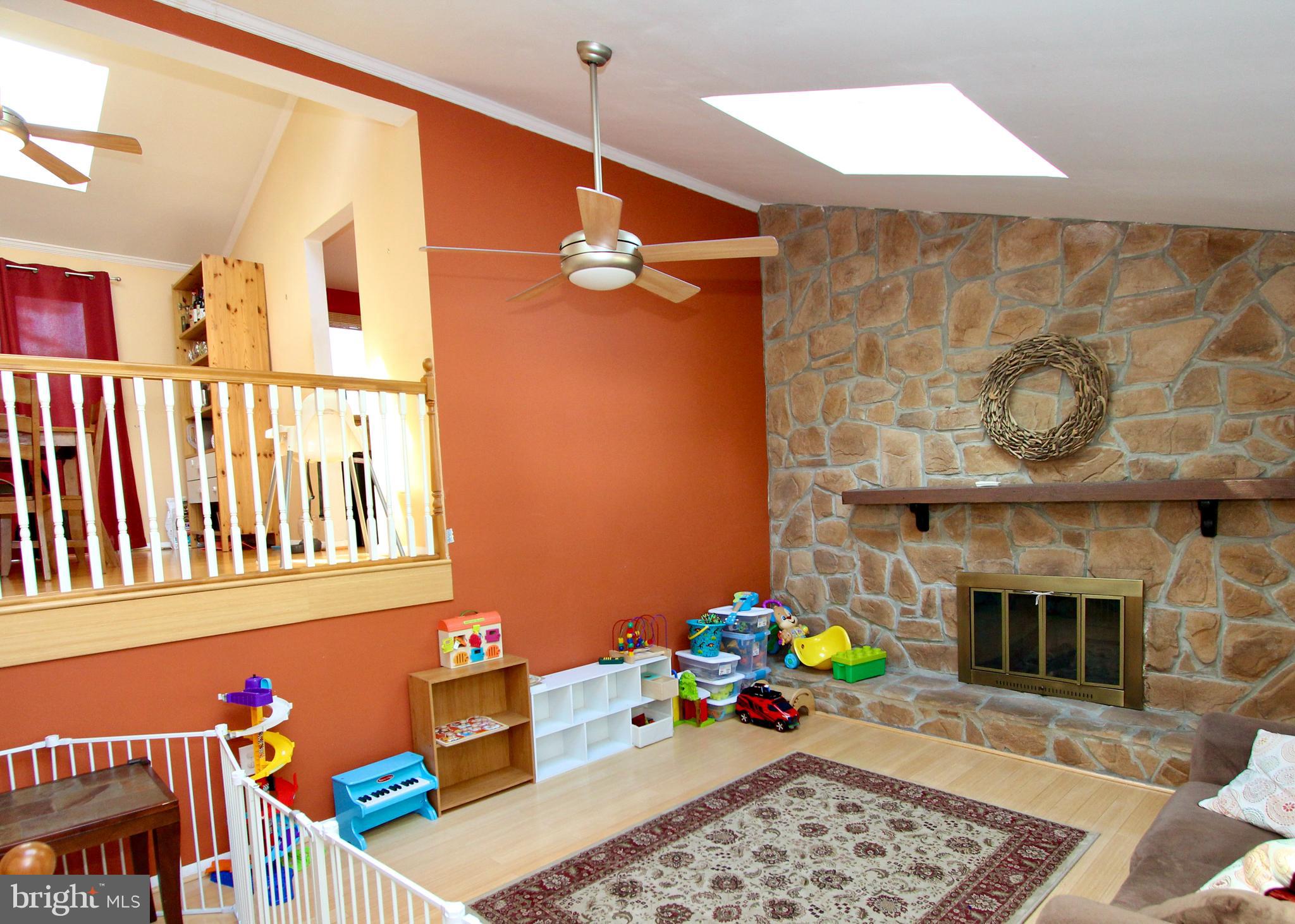 DEVONNE WOODS - Residential