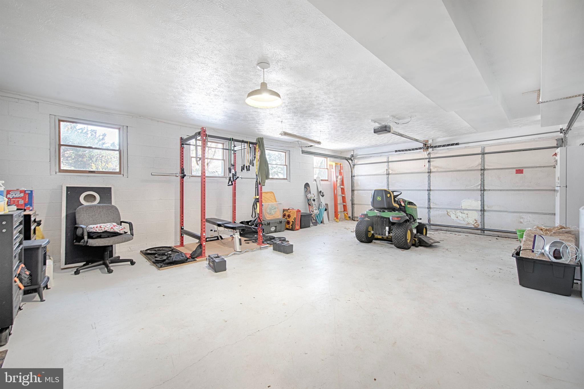 COLONY ACRES - Residential