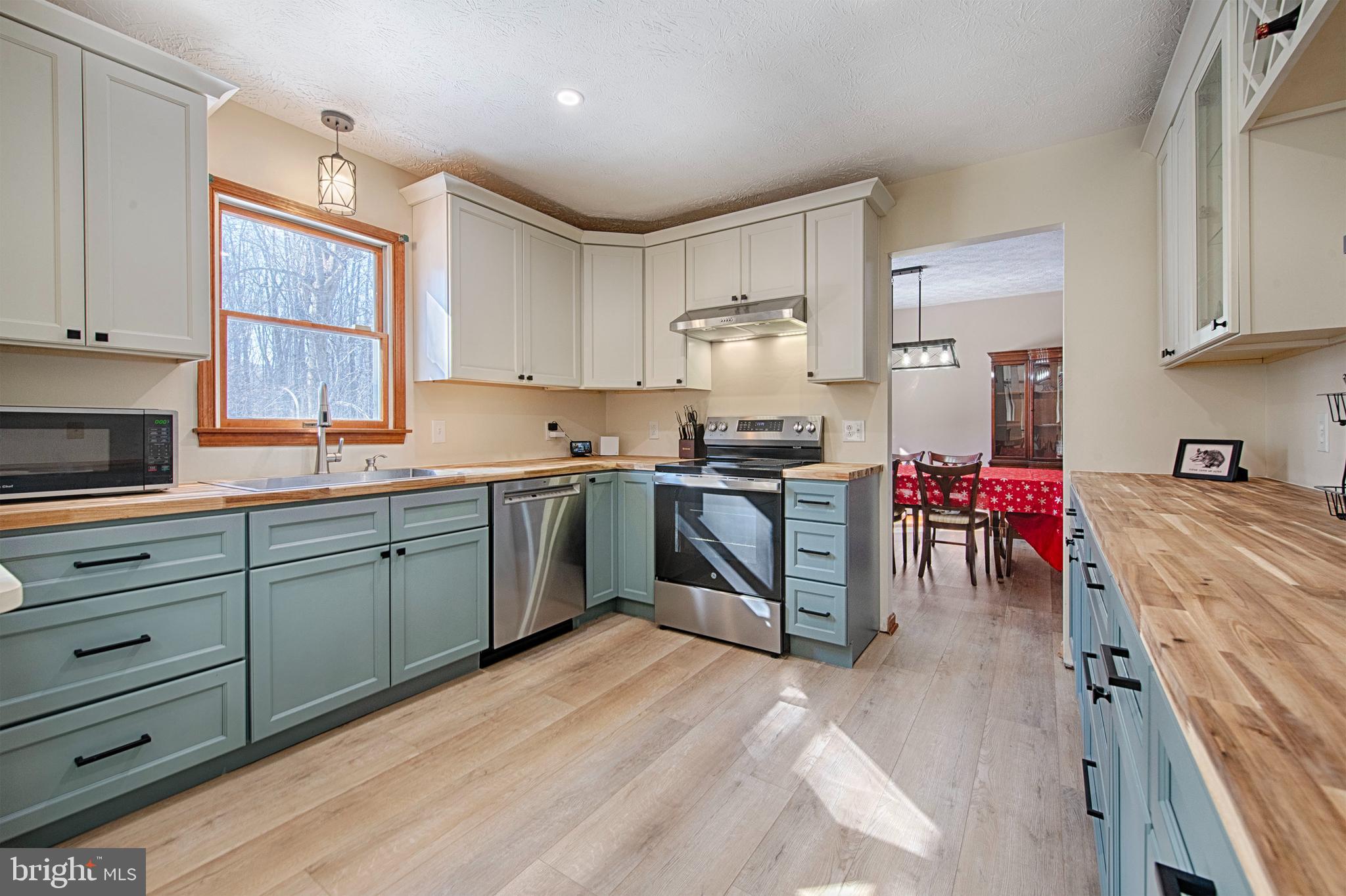 COLONY ACRES - Residential