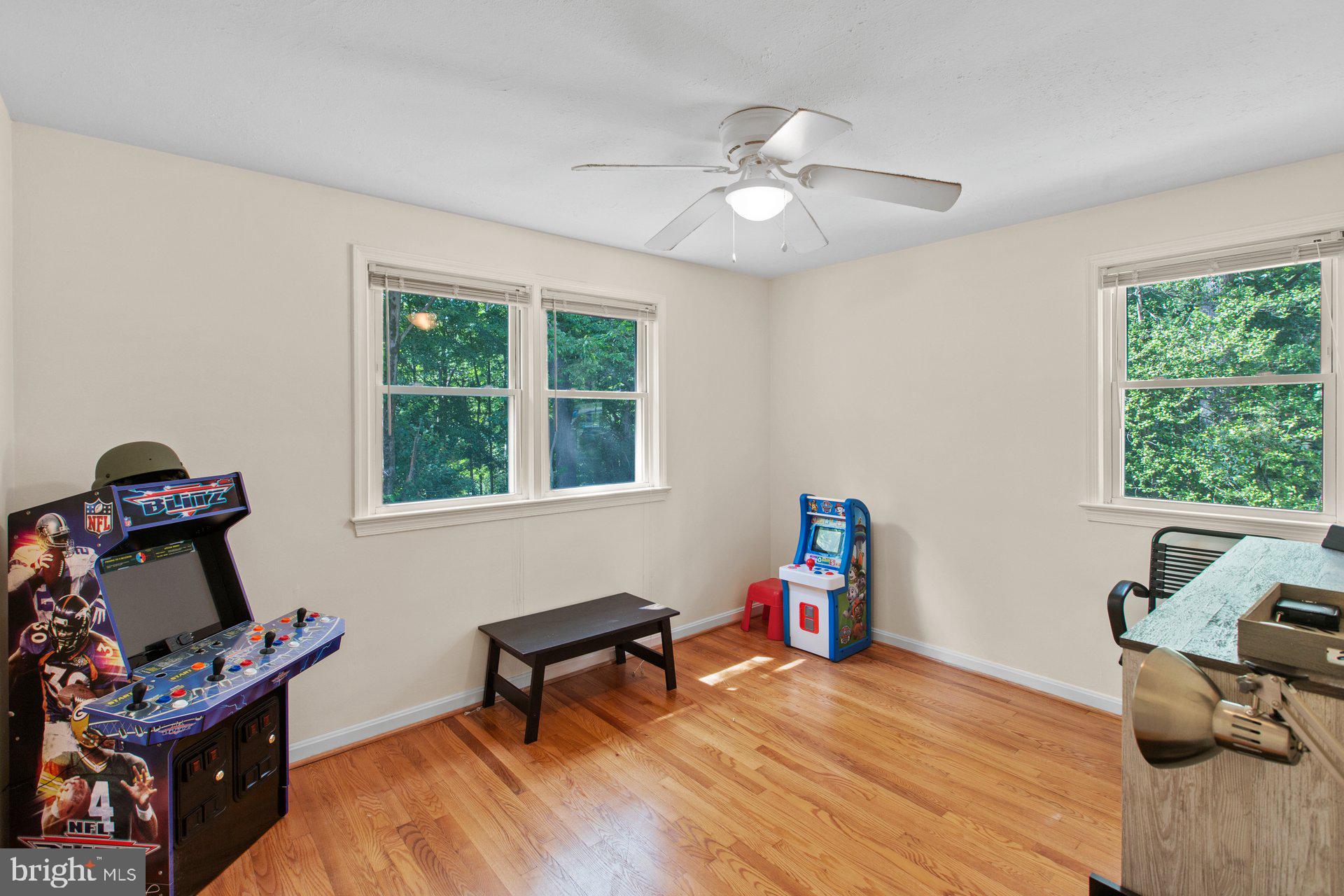 GREEN MEADOWS - Residential