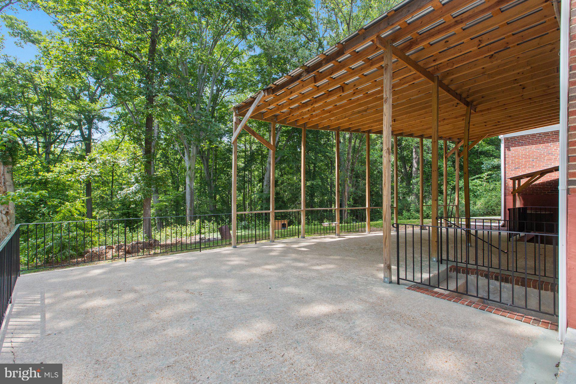 GREEN MEADOWS - Residential