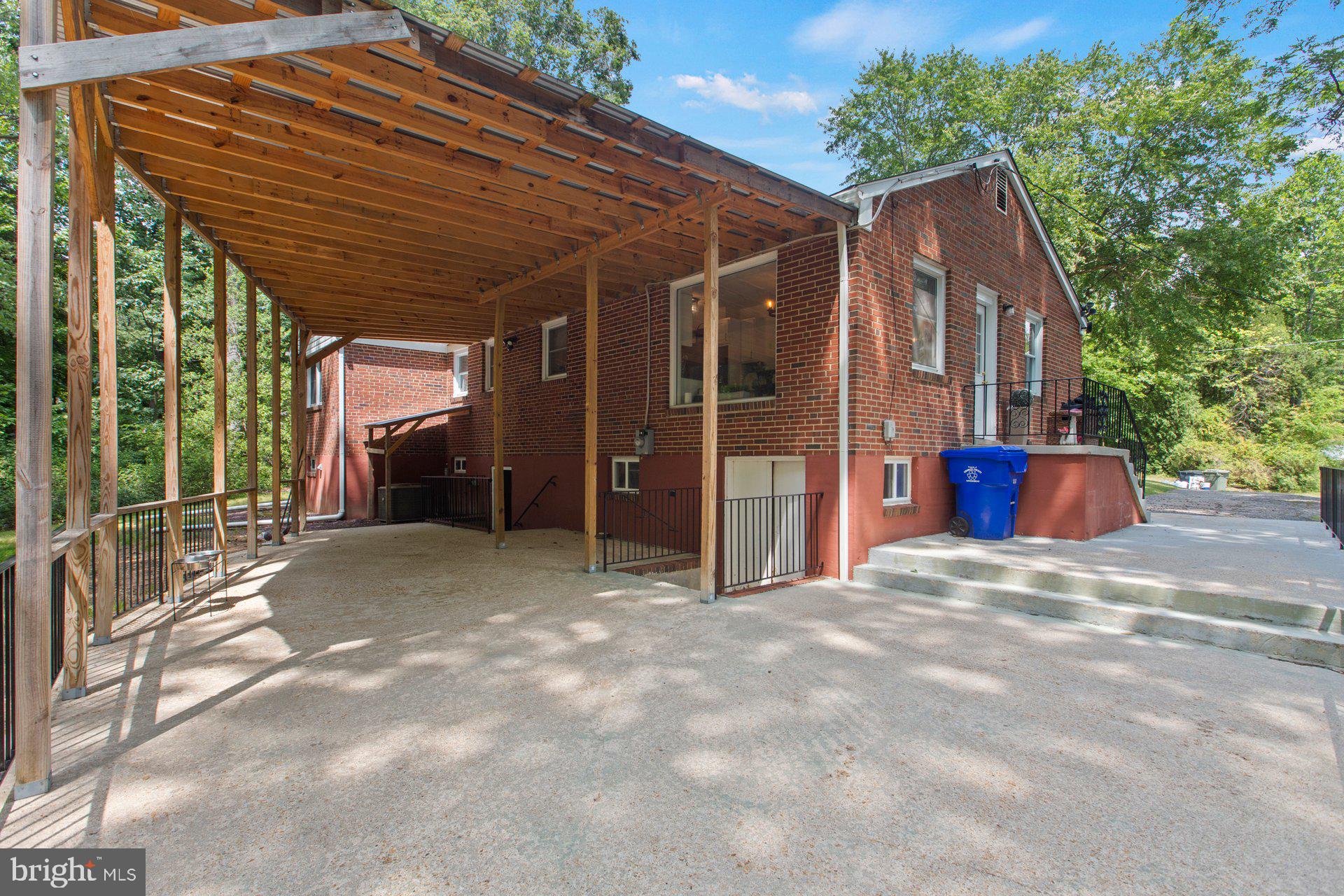 GREEN MEADOWS - Residential