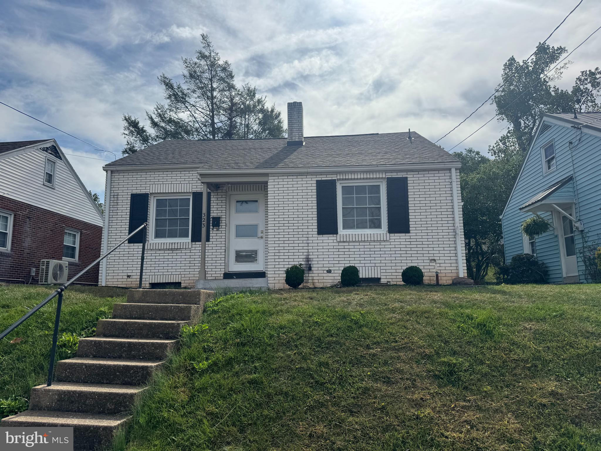 323 LINCOLN AVENUE