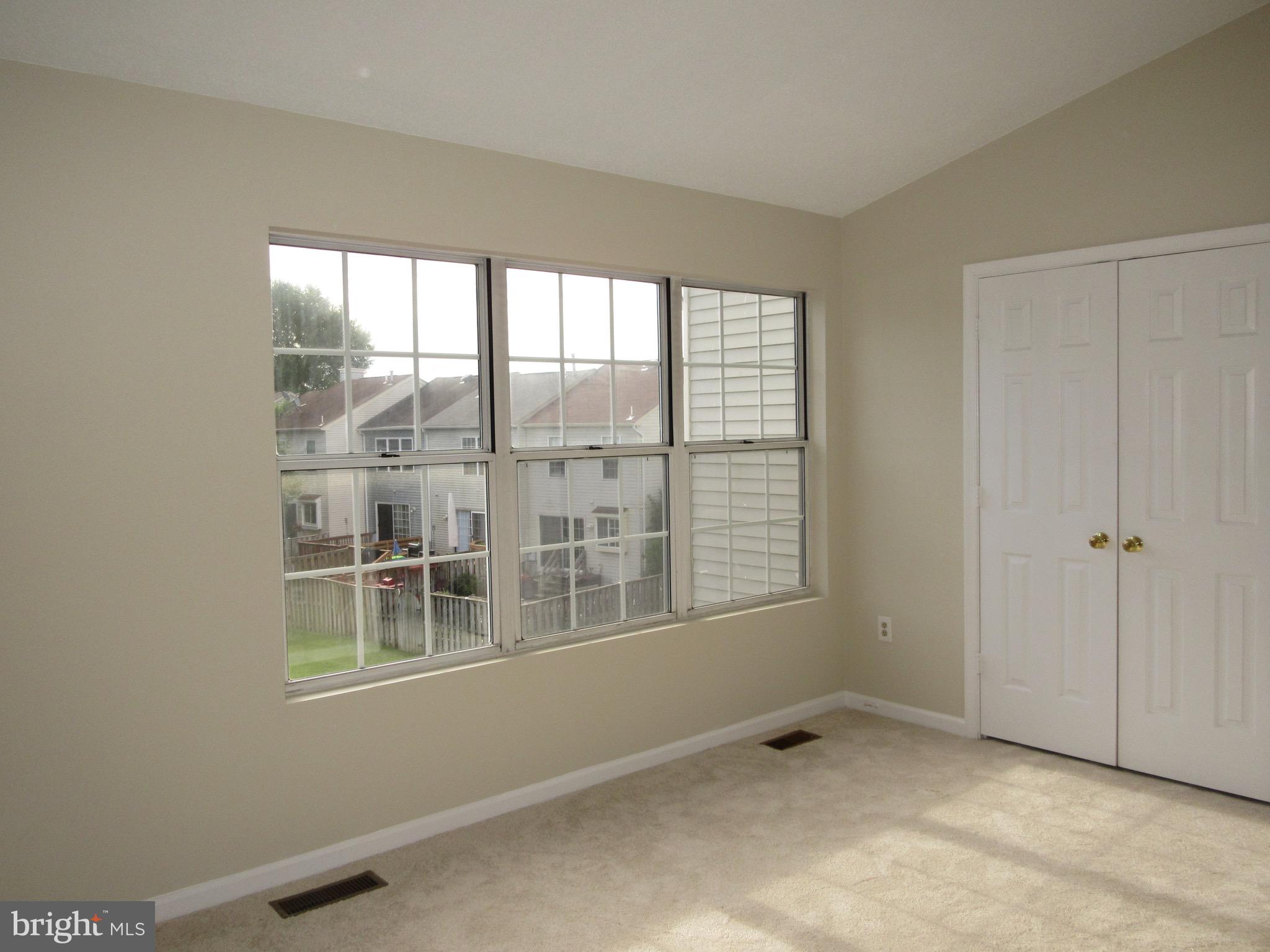 LANDSDOWNE - Residential