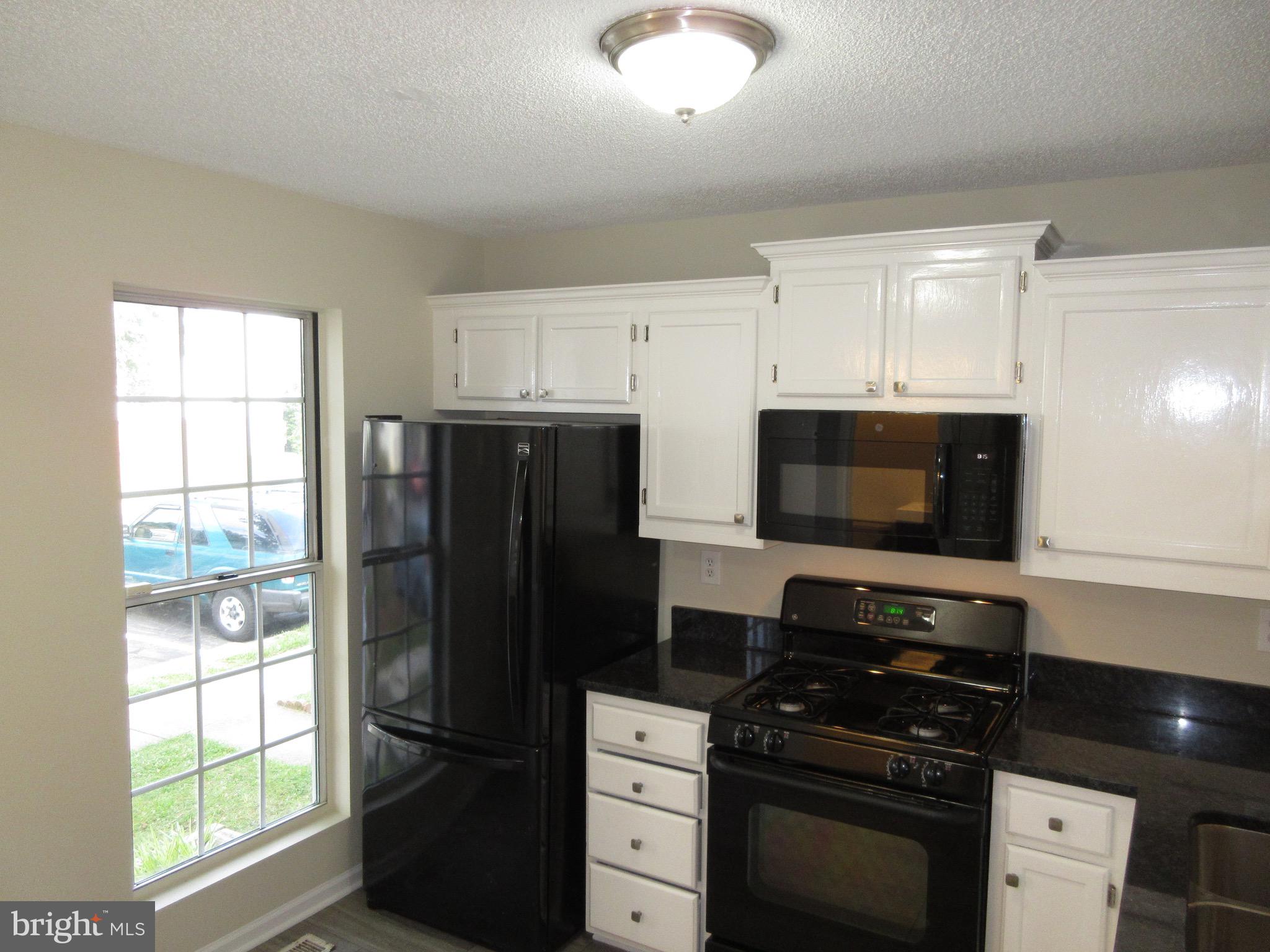 LANDSDOWNE - Residential