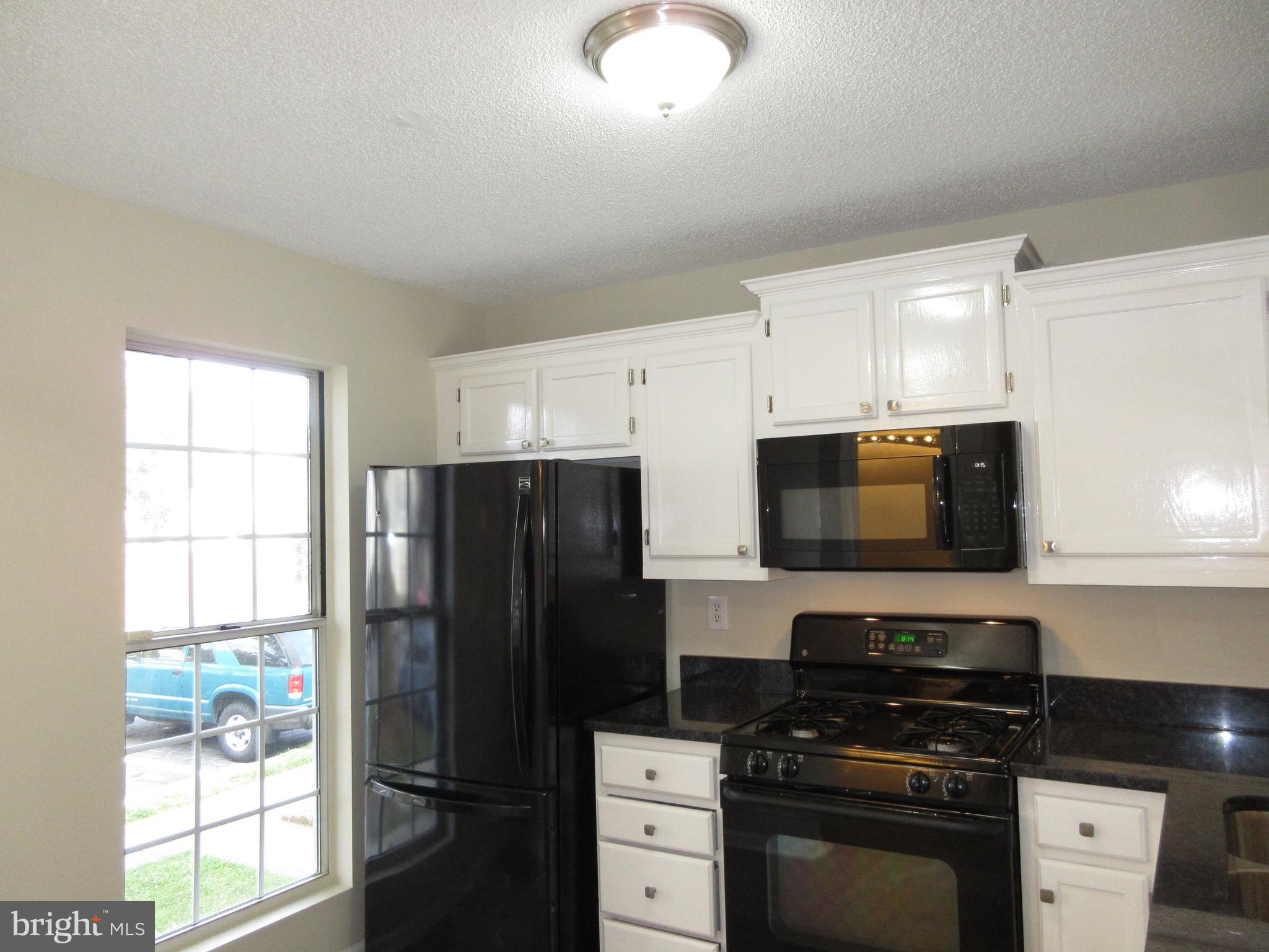 LANDSDOWNE - Residential