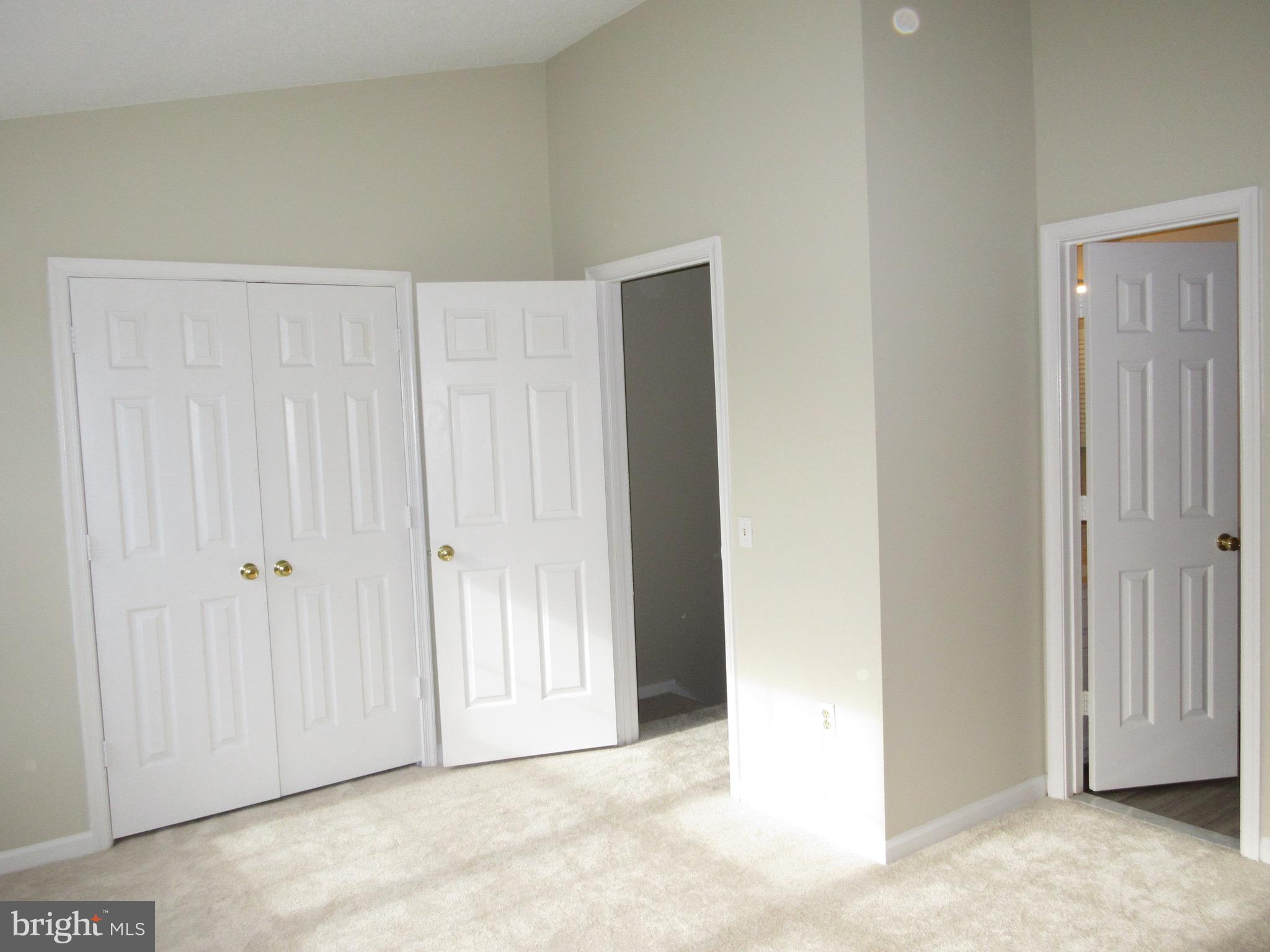 LANDSDOWNE - Residential