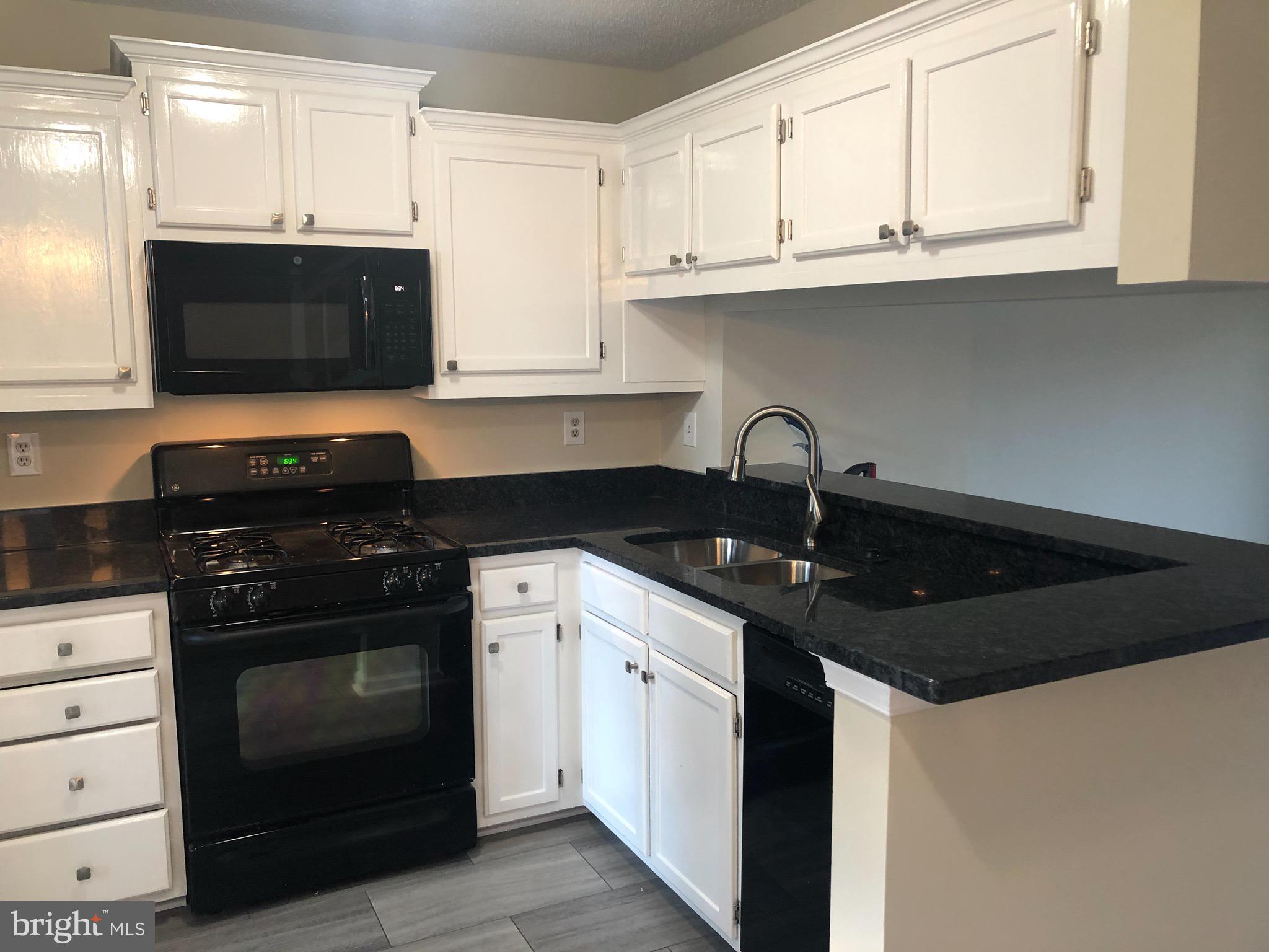 LANDSDOWNE - Residential