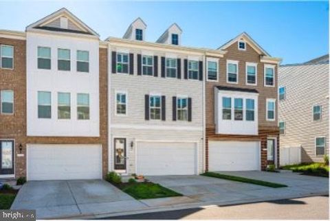 5043 MELISSA PLACE WOODBRIDGE VA 22192