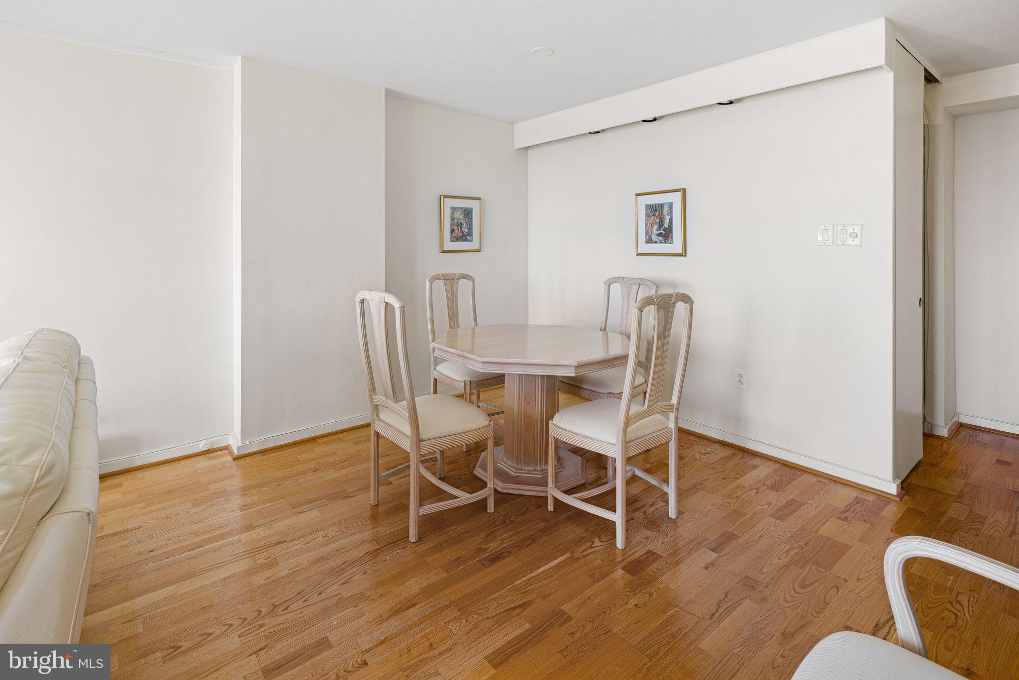 SOCIETY HILL - Residential