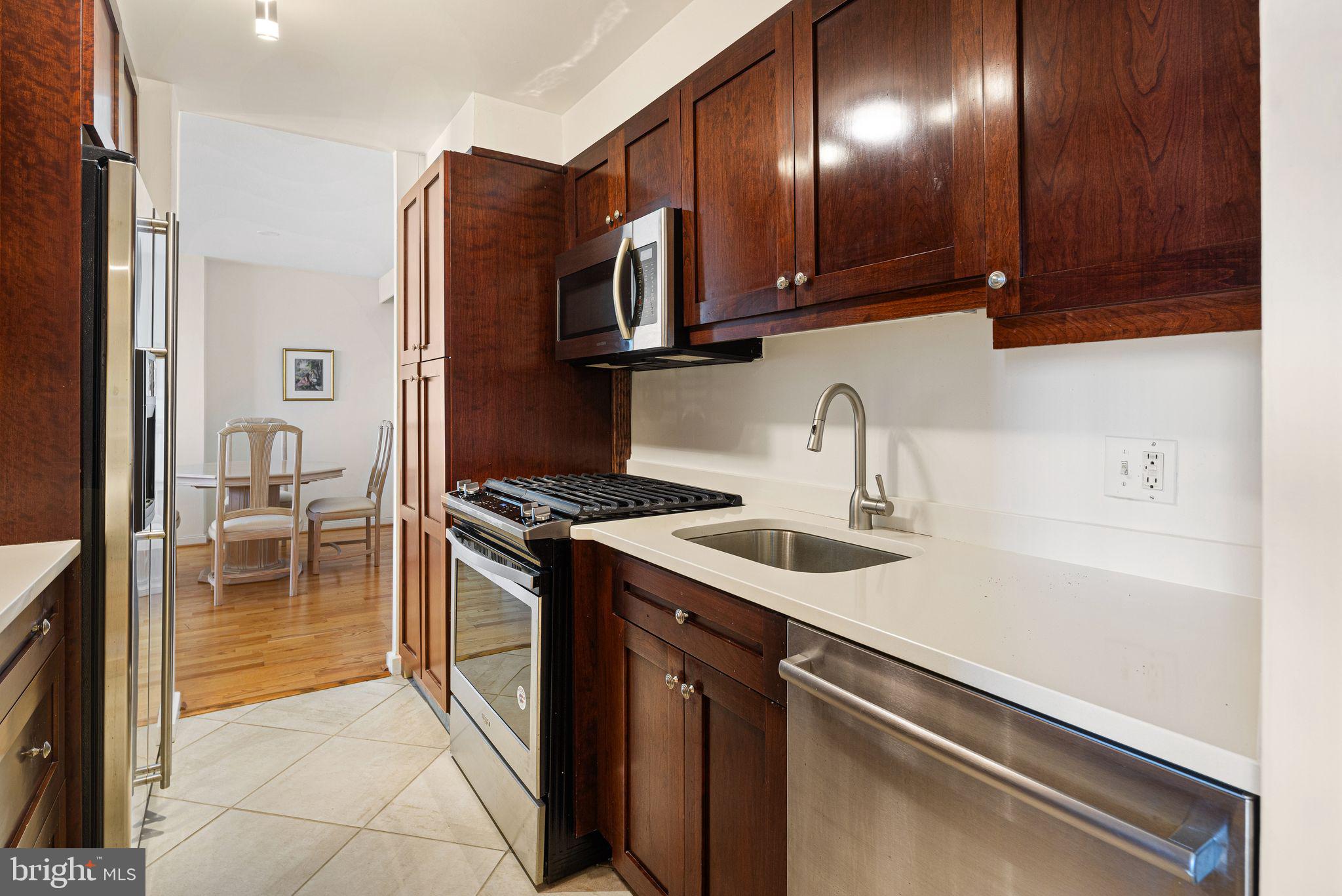 SOCIETY HILL - Residential