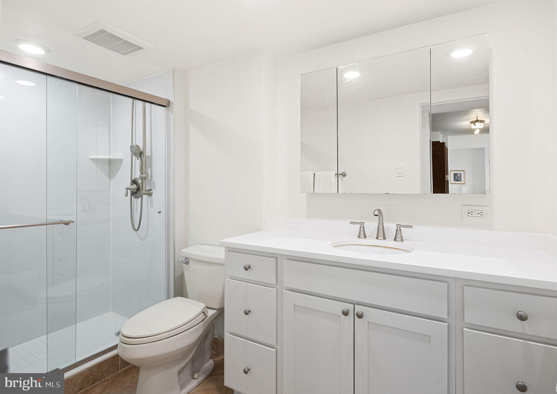 SOCIETY HILL - Residential