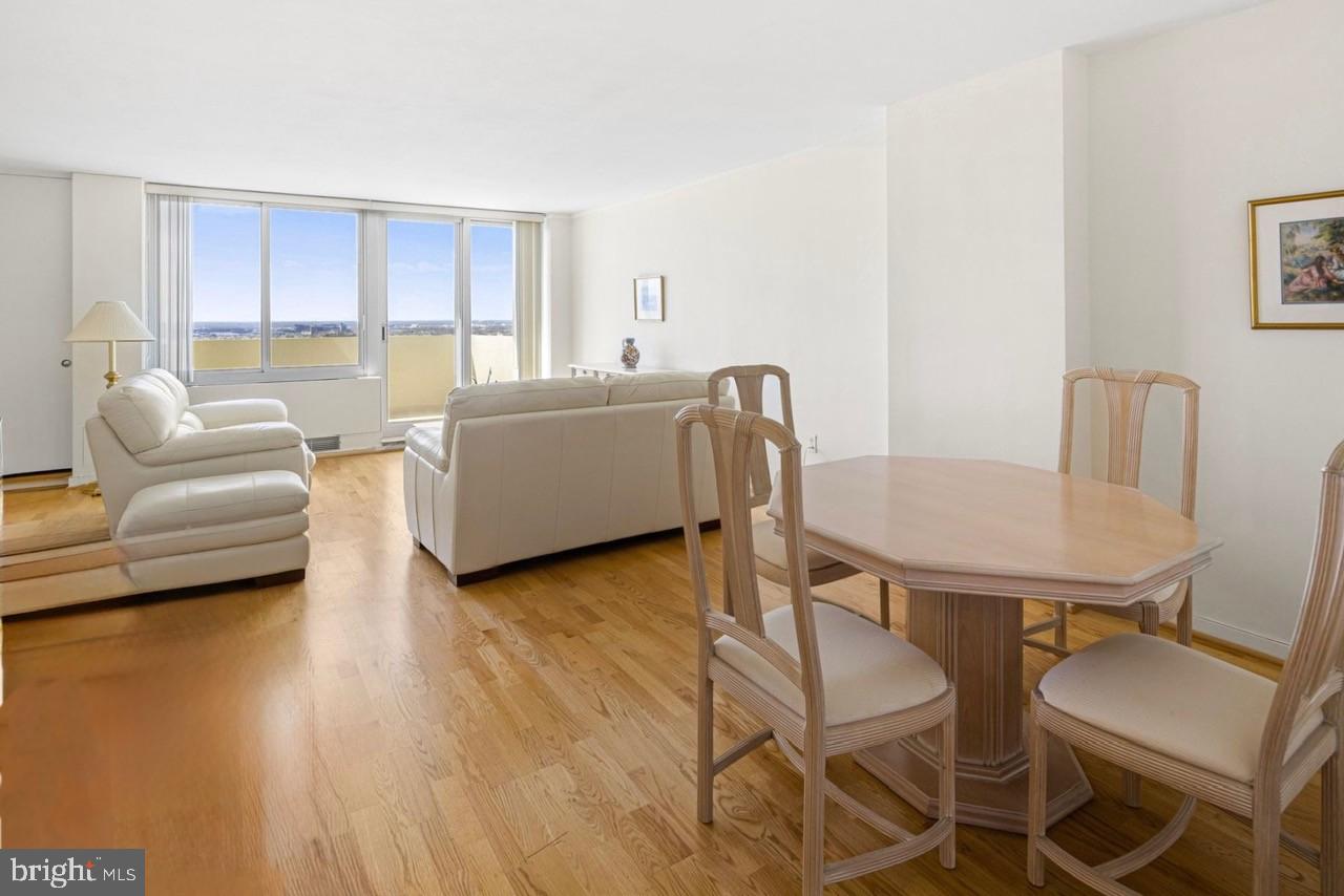 604 S WASHINGTON SQUARE 36 S 3007