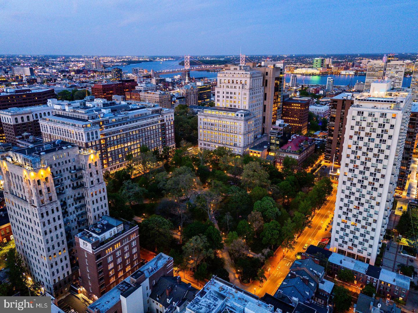 SOCIETY HILL - Residential