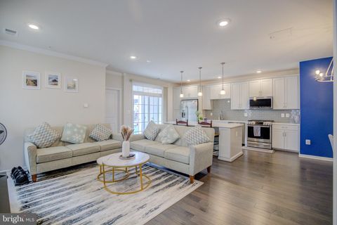 43032 STUARTS GLEN TERRACE 106 ASHBURN VA 20148