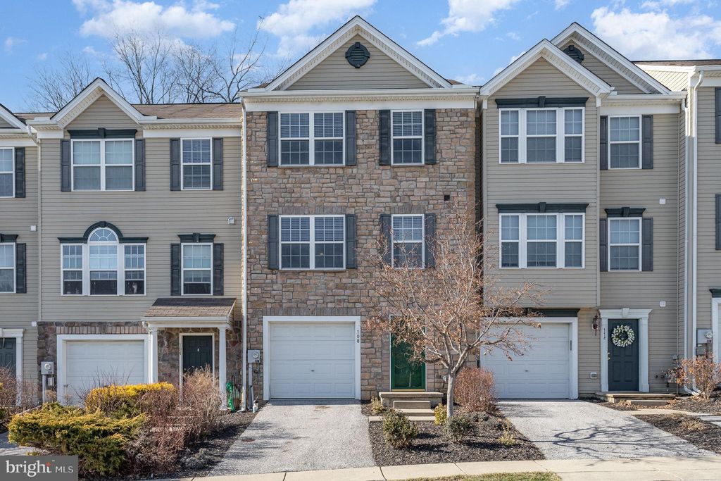 Photo of 108 Knollwood Road, MILLERSVILLE, PA 17551 (MLS # PALA2065584)