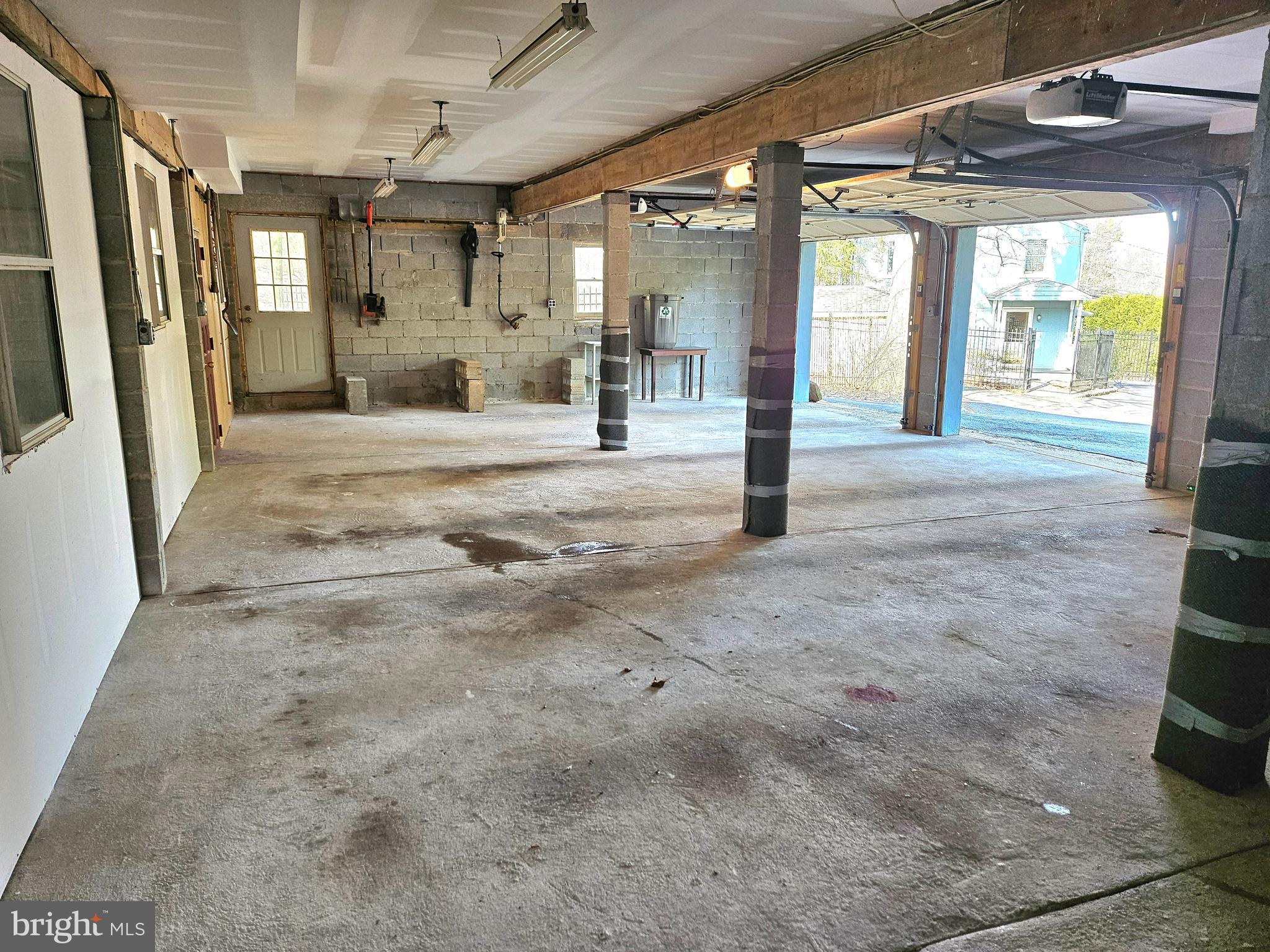 000 - Residential Income