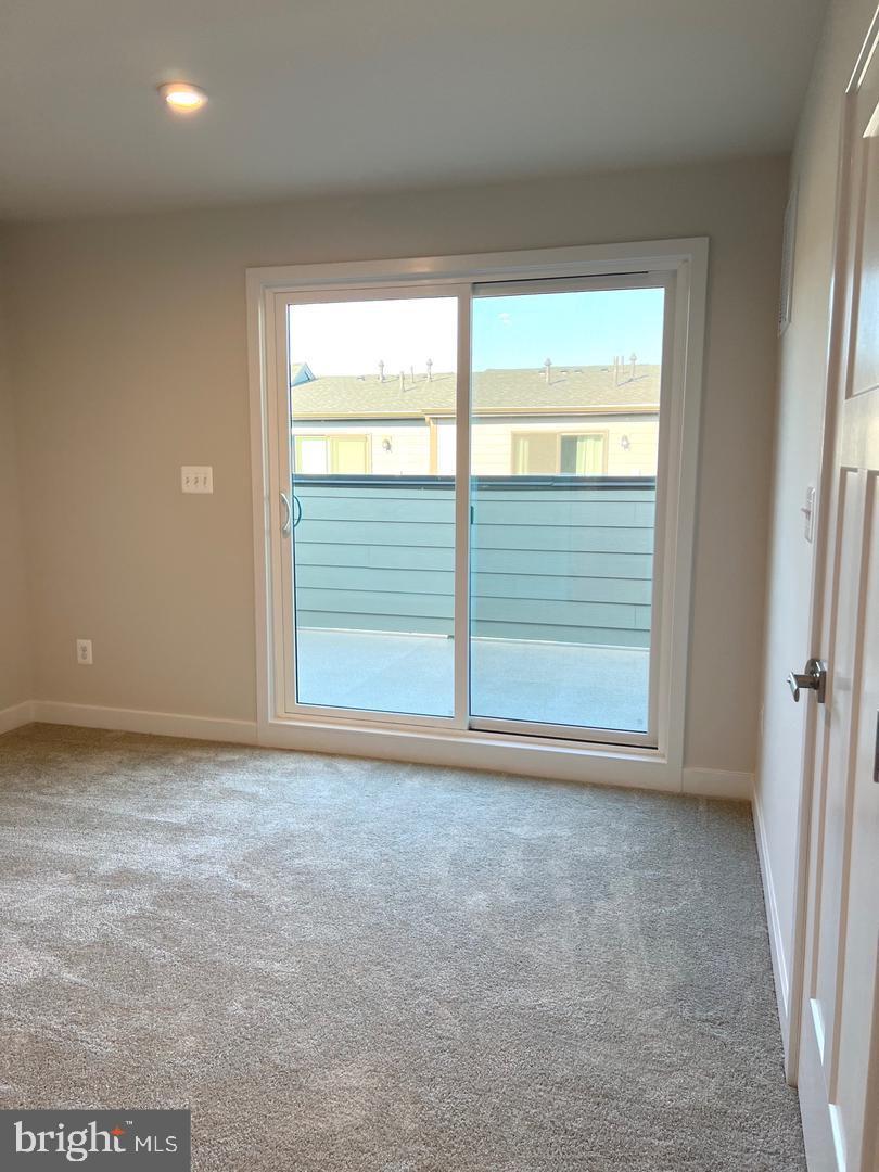 ELLIPSE AT WESTFIELDS - Residential Lease