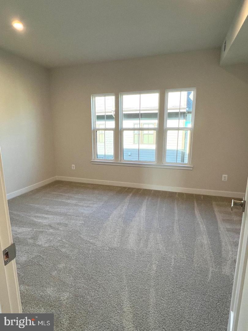 ELLIPSE AT WESTFIELDS - Residential Lease