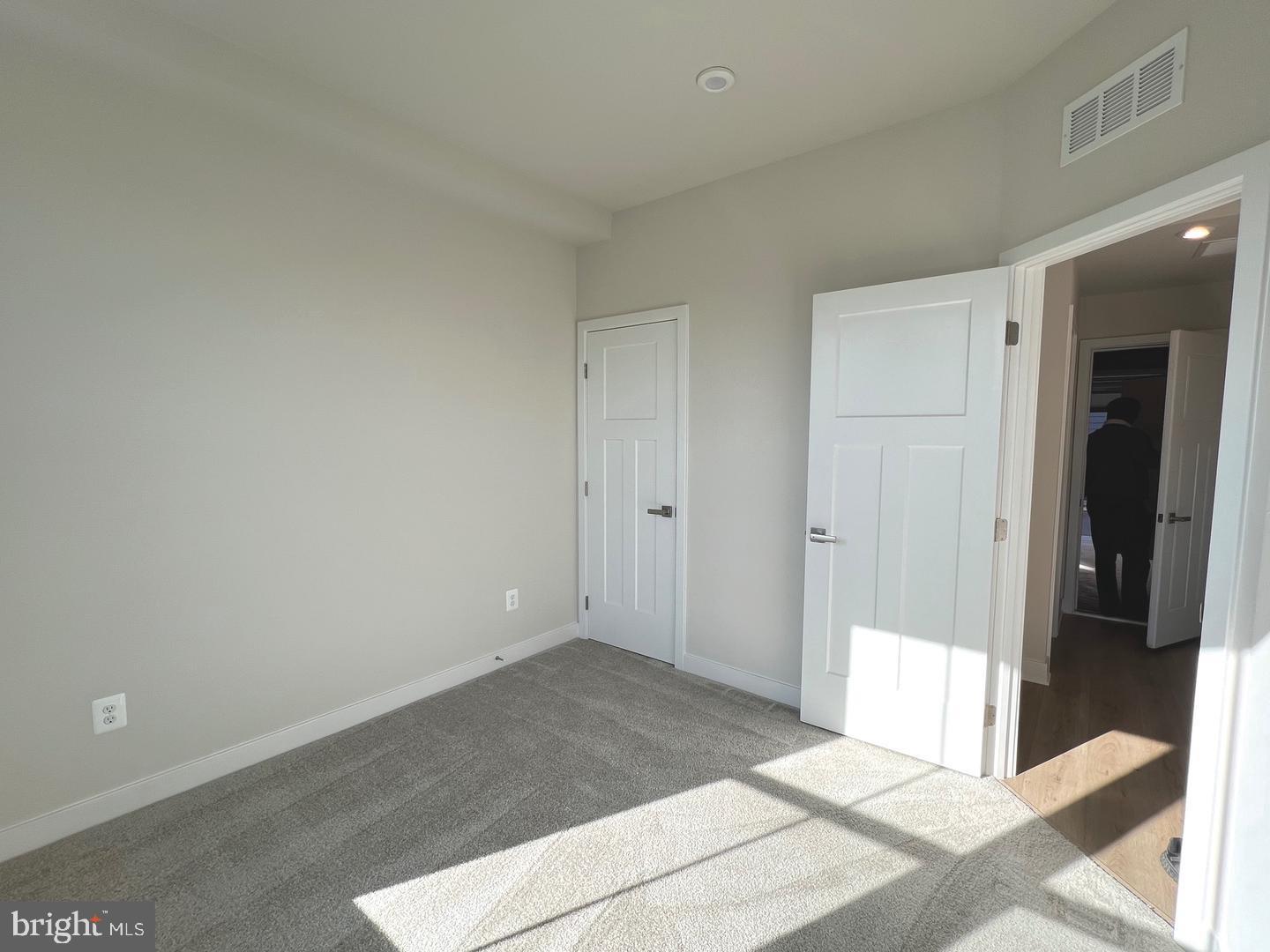 ELLIPSE AT WESTFIELDS - Residential Lease